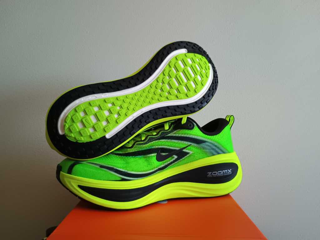ZoomX Vomero Plus - slika 4