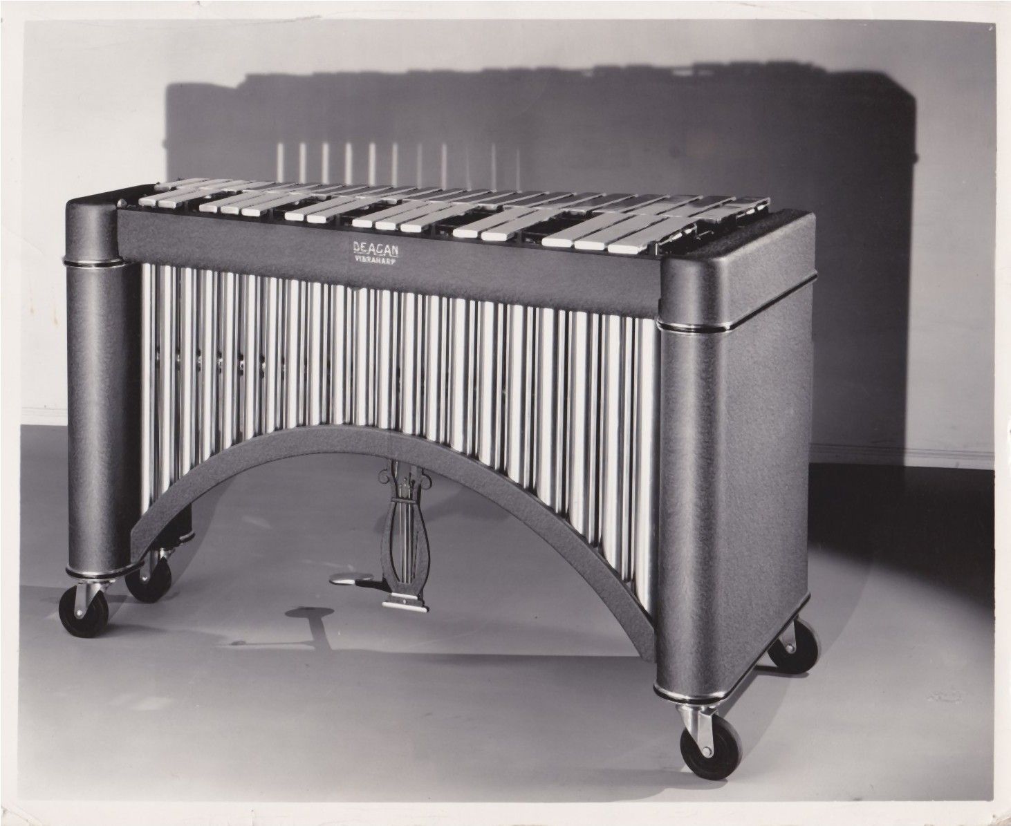 Black & White picture of Deagan Imperial Vibraphone