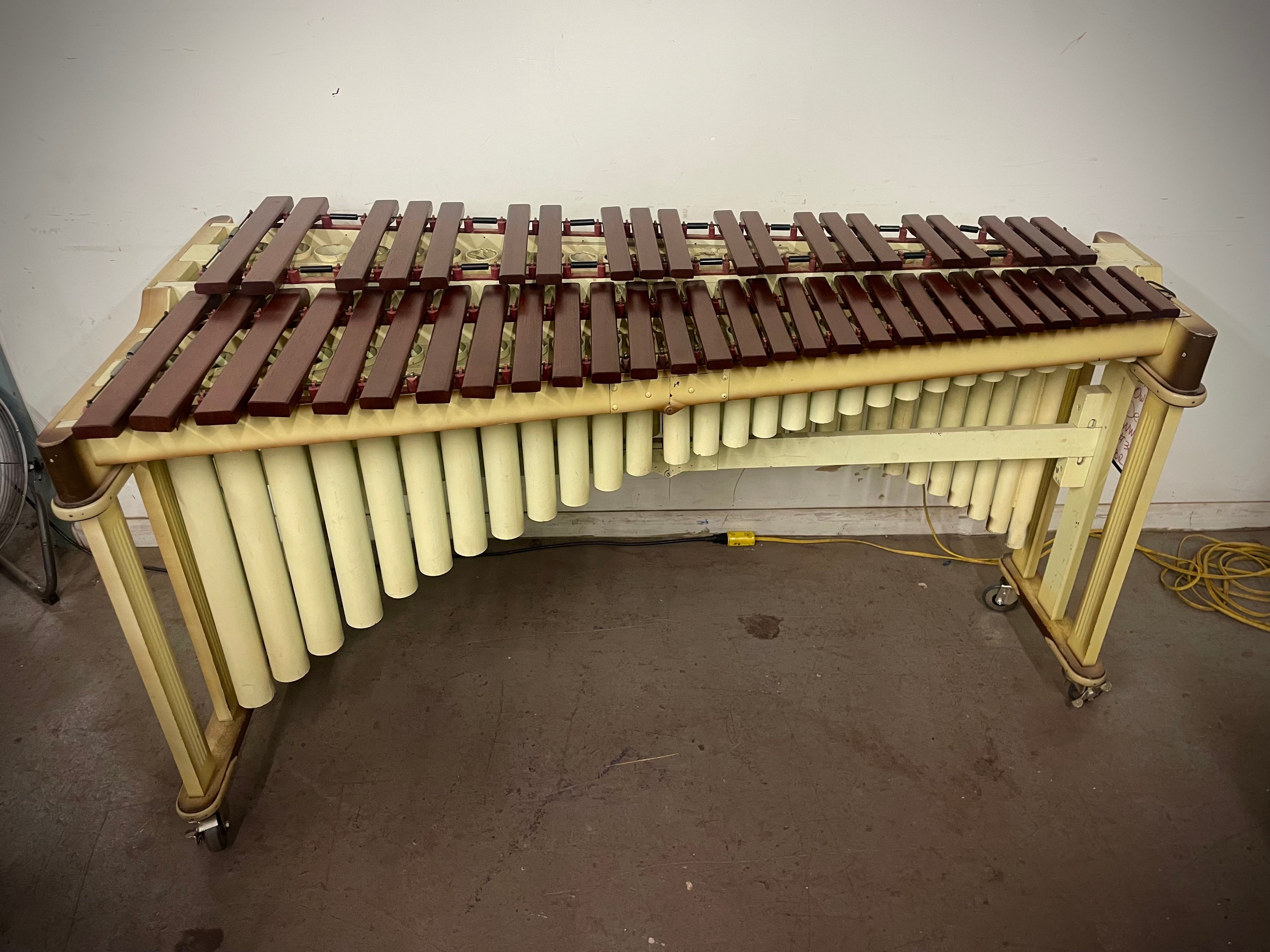 Deagan #36 Player side
