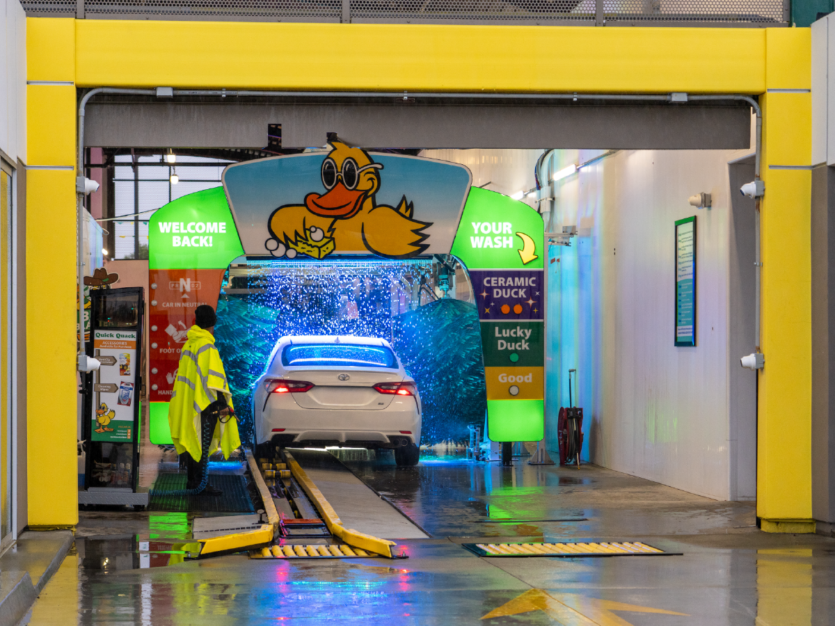 The Complete Eco-Friendly Car Wash Guide: What to Look for and Why