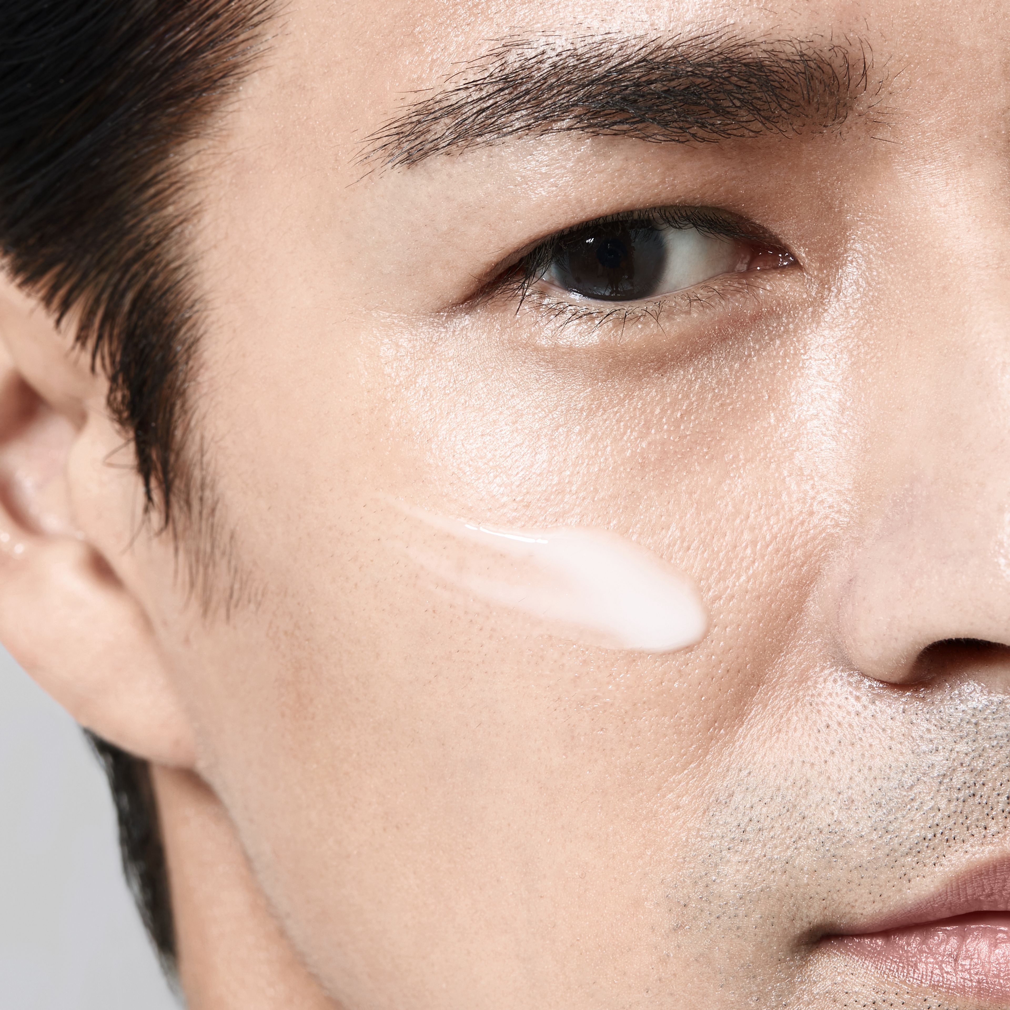 Shiseido Energizing Moisturizer Extra Light Fluid 3