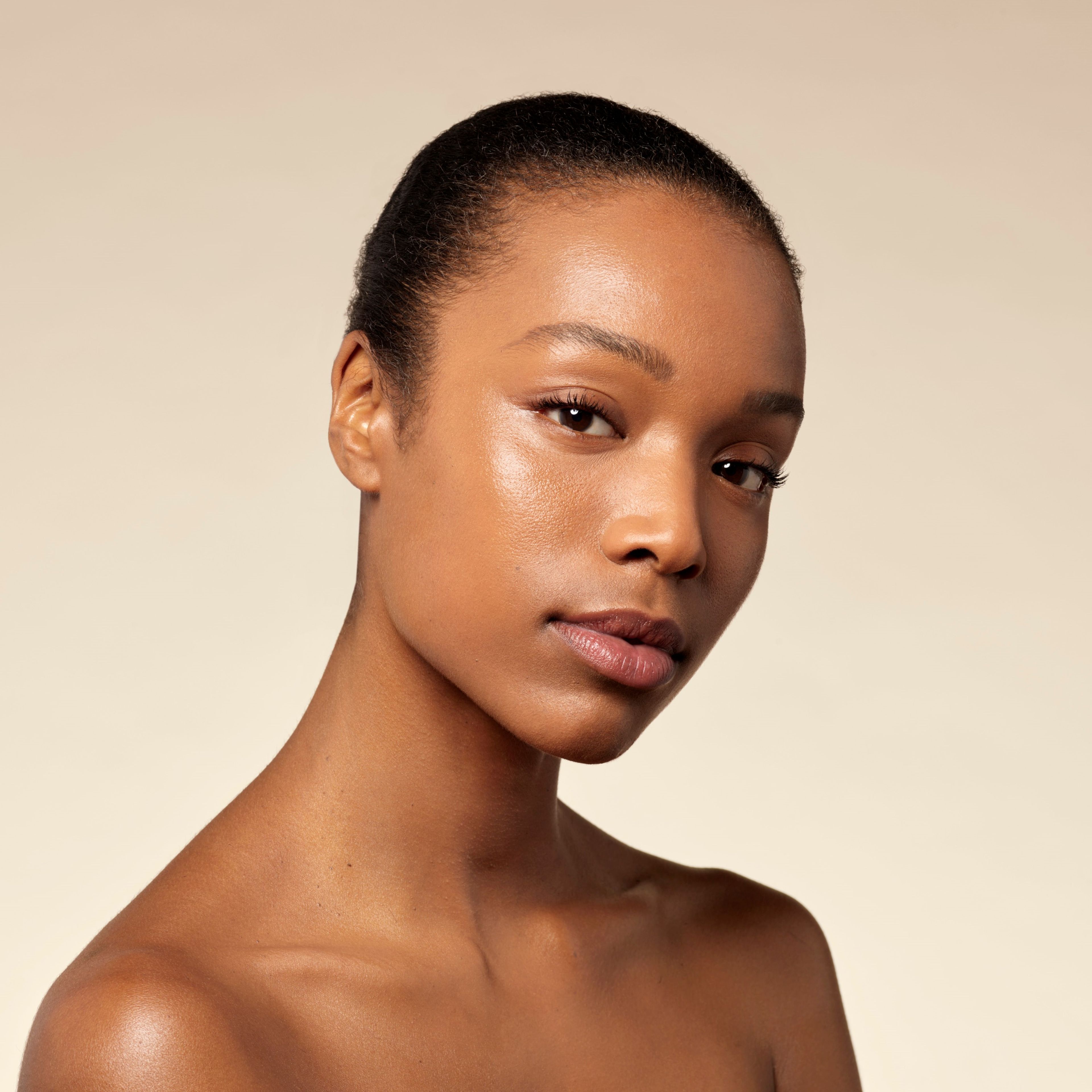 Givenchy Prisme Libre Skin-caring Glow Foundation 6