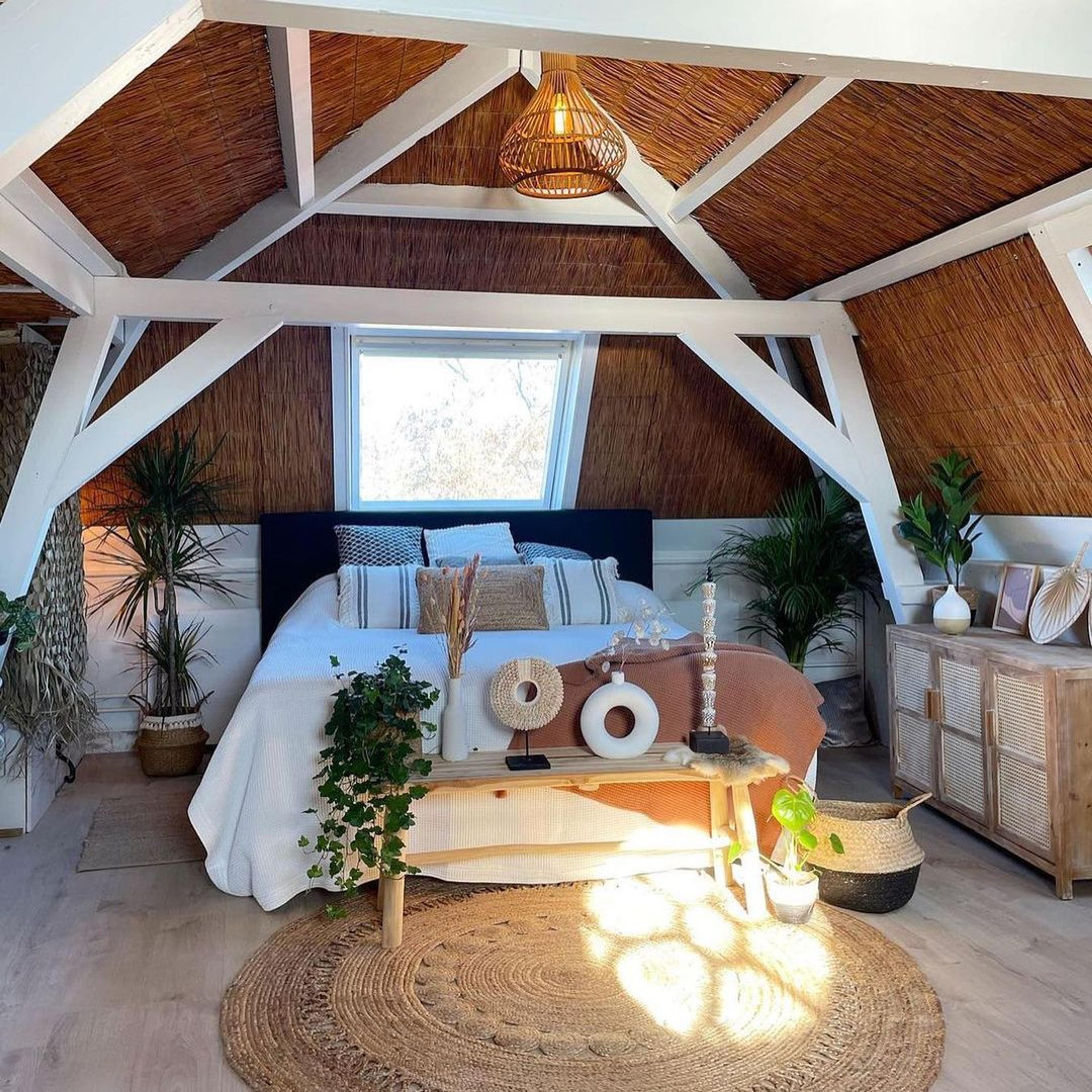 spacious-bohemian-bedroom