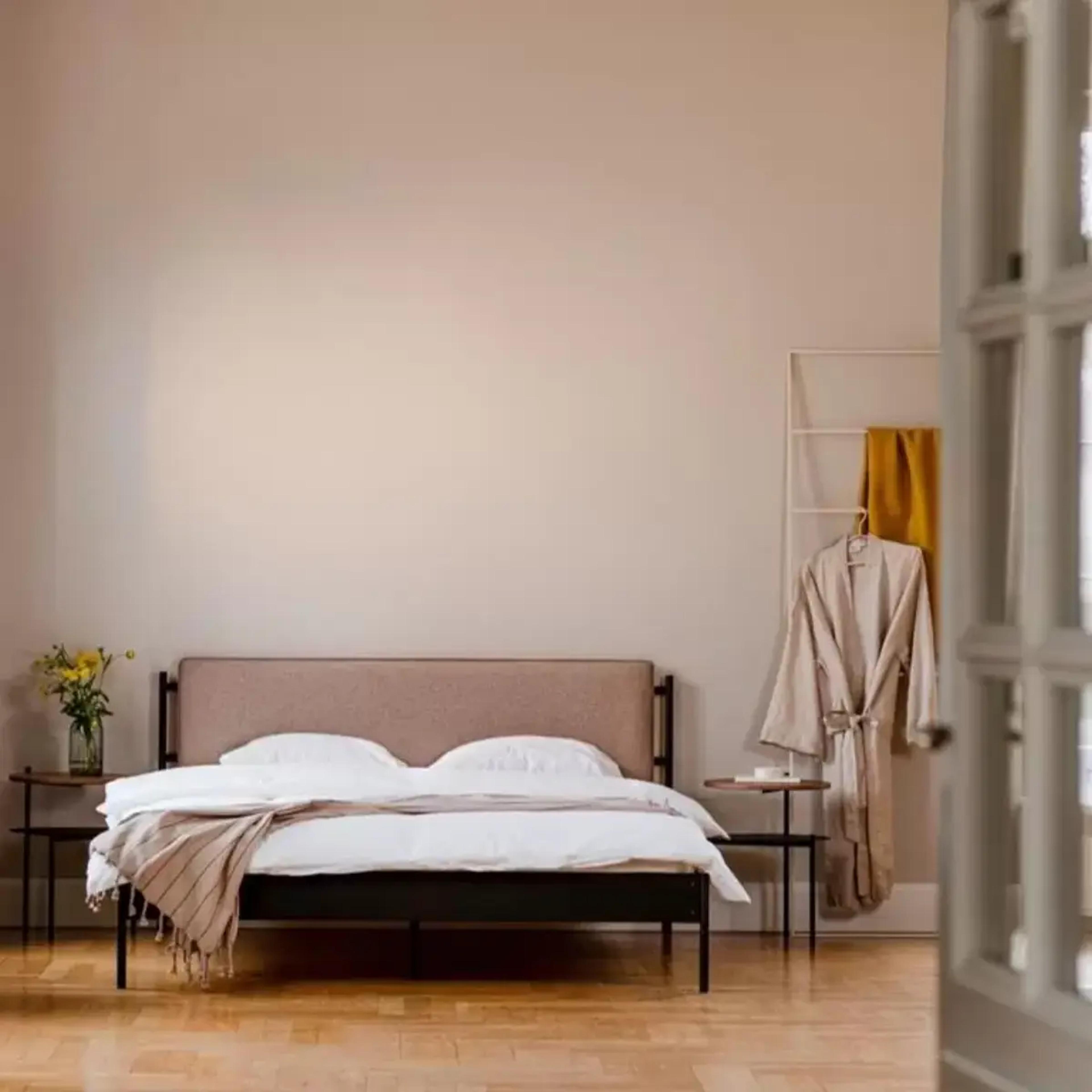 nachtkast-slanke-poten