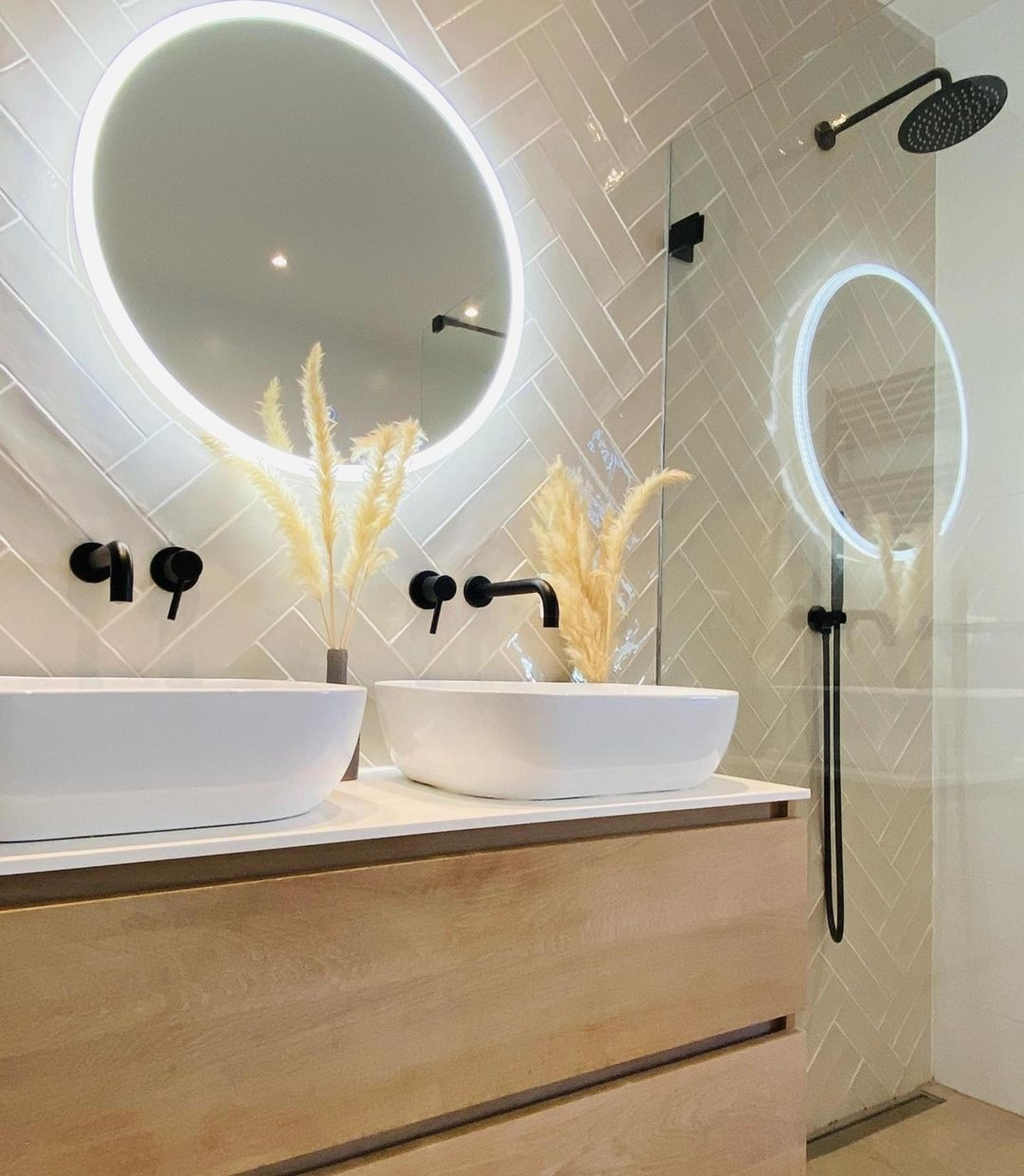 visgraattegels-badkamer