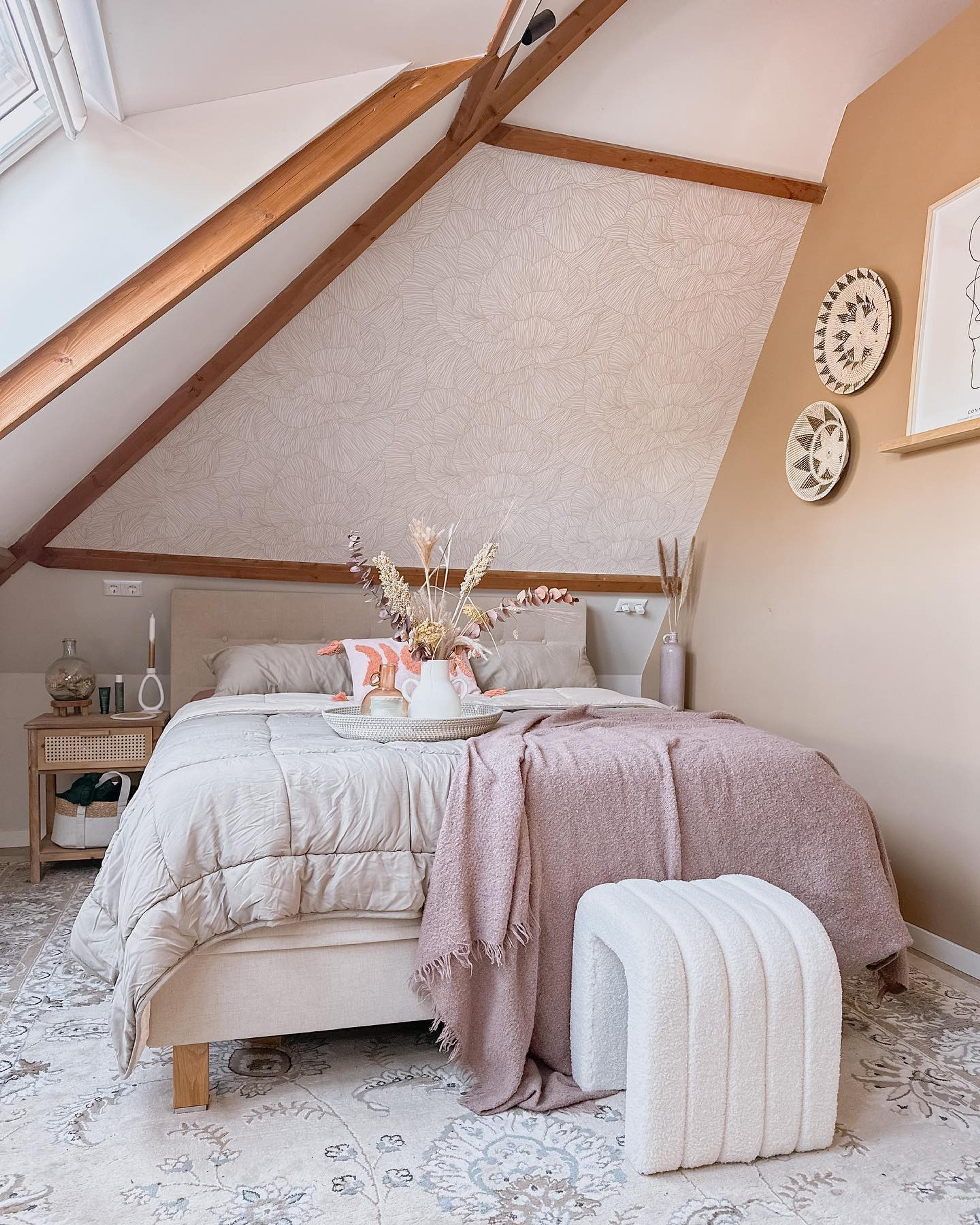 subtiel-bloemen-behang-wit