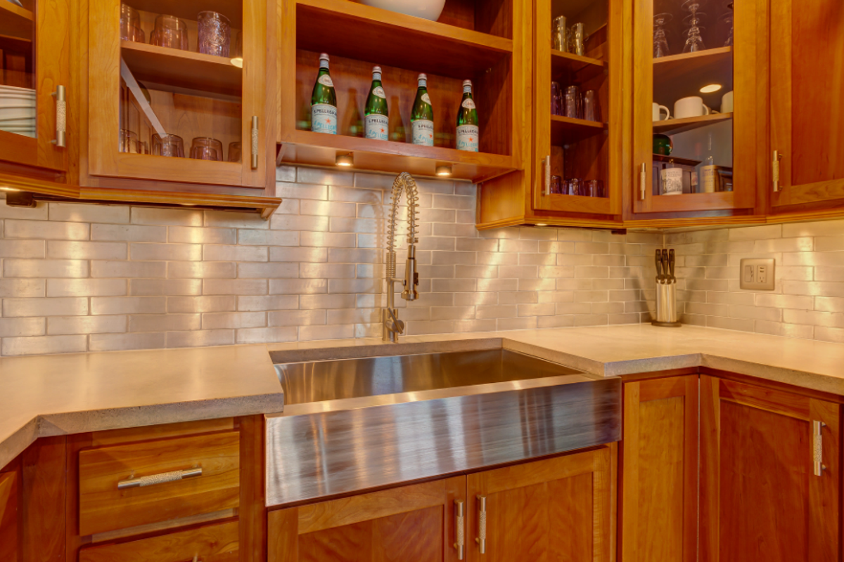 A freshly remodelled kitchen section