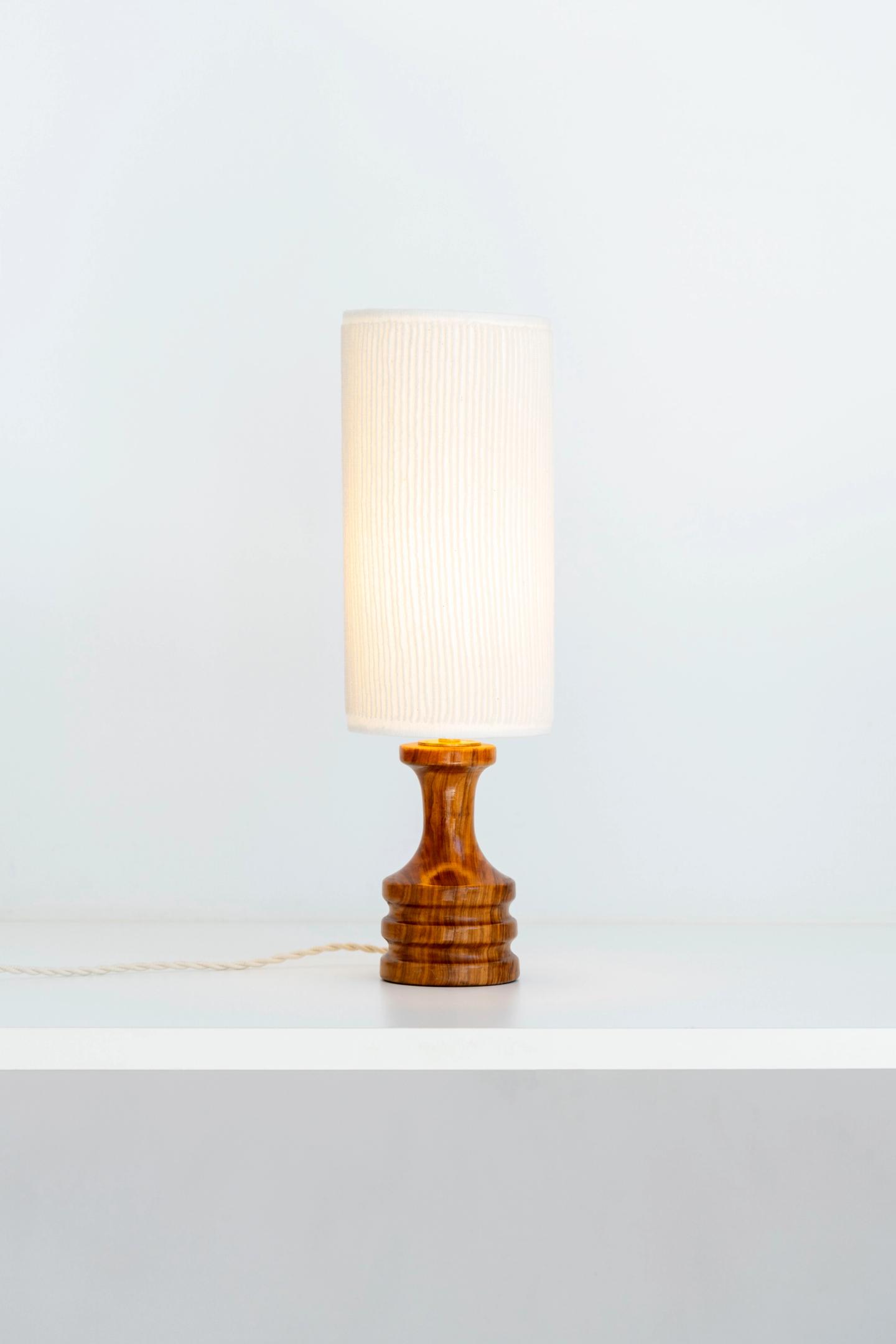 Aura — lampe allumée