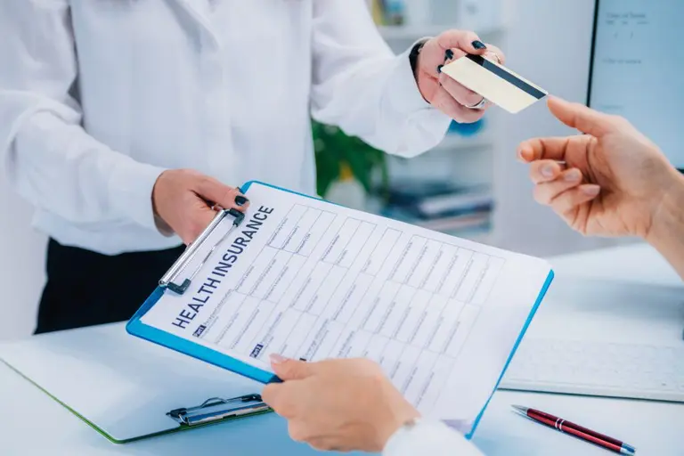 Choosing the Right Plan: A Health Insurance Specialist's Guide