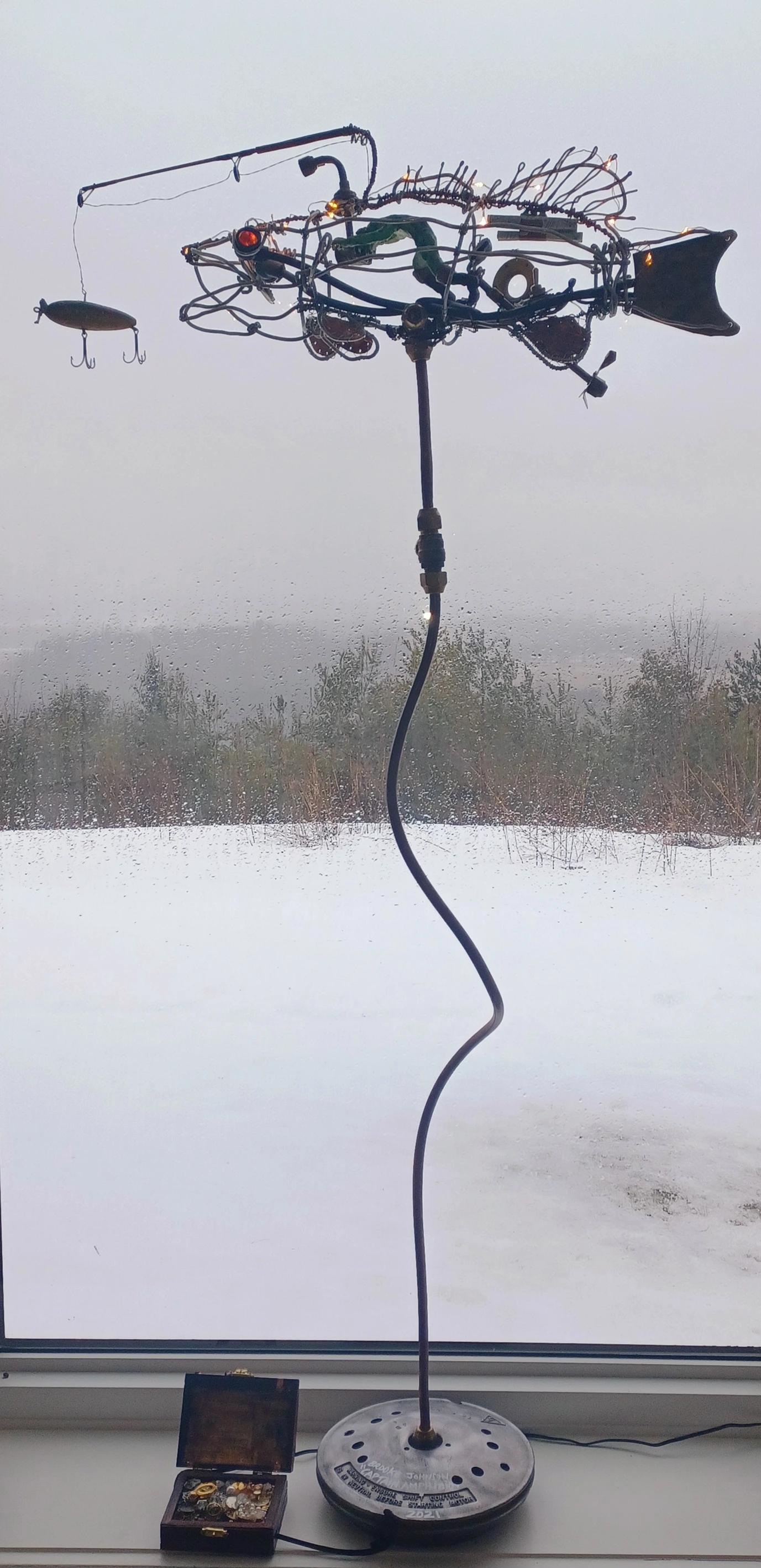 Captain Amphibio! alternate angle