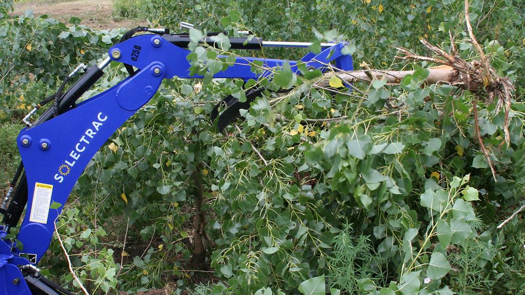 e25 Electric Tractor with Backhoe Solectrac