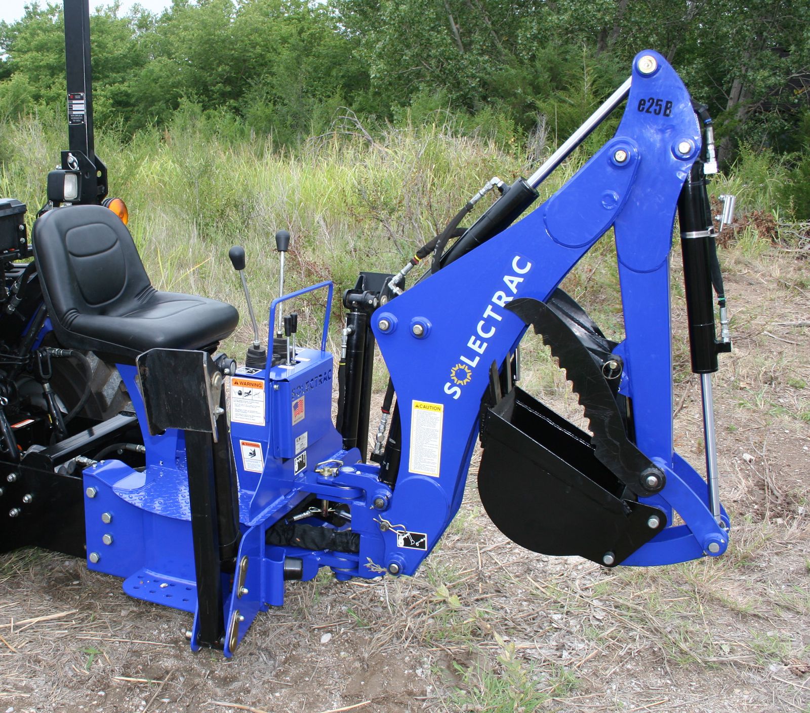 e25 Electric Tractor with Backhoe Solectrac