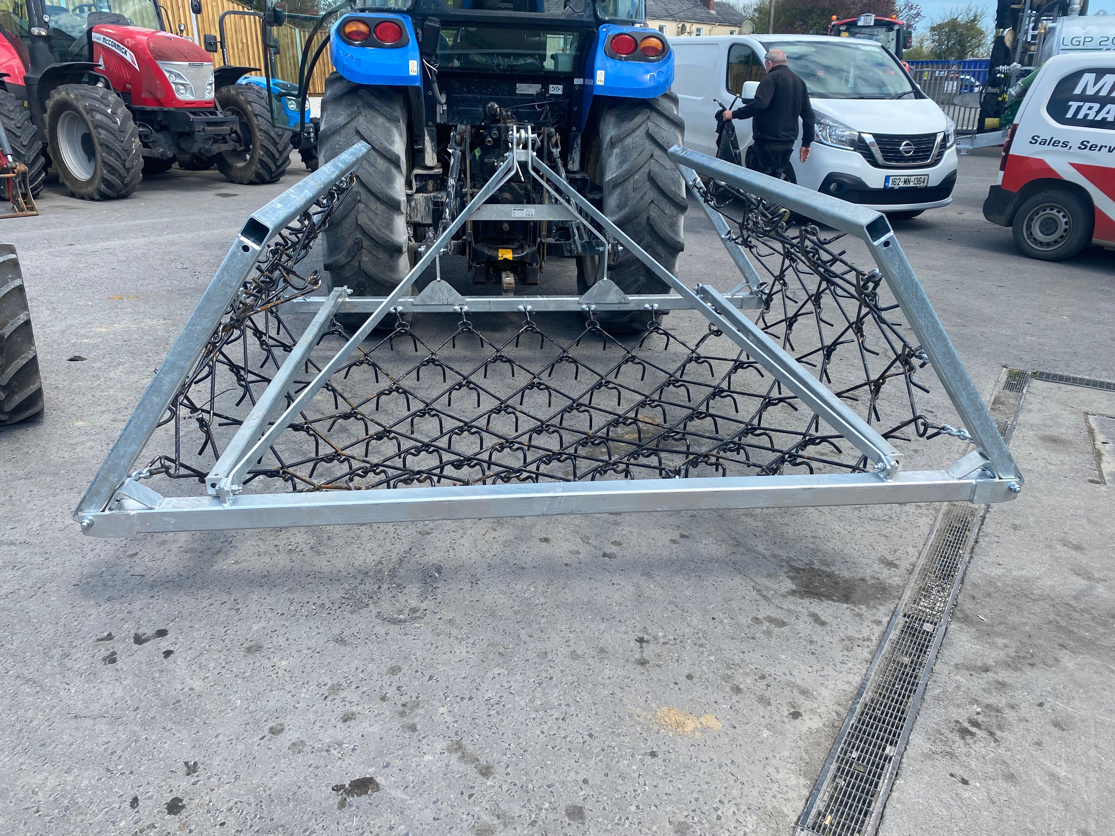 Fleming 4m folding chain harrow — photo 1