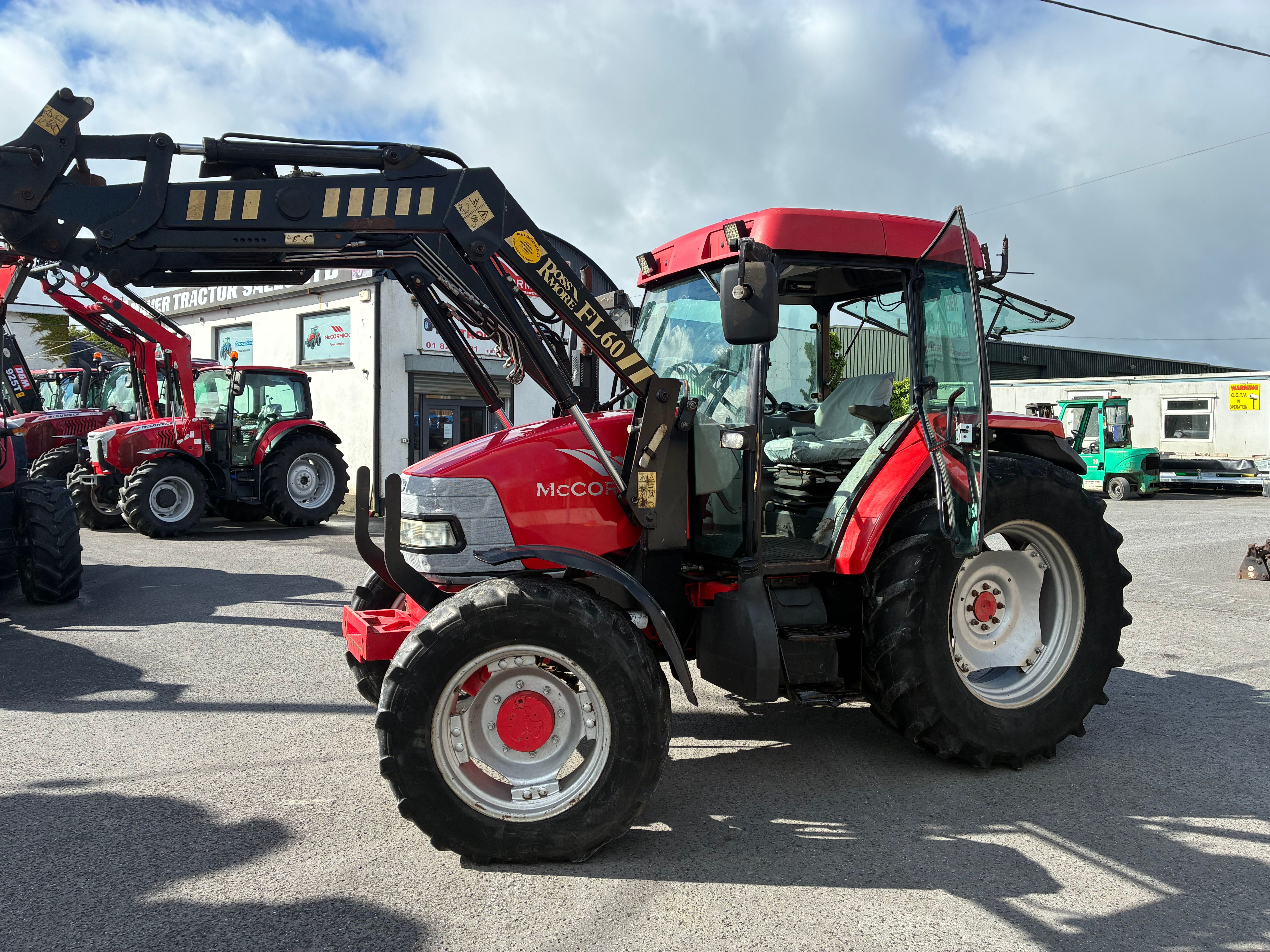 2007 McCormick CX105 — photo 1