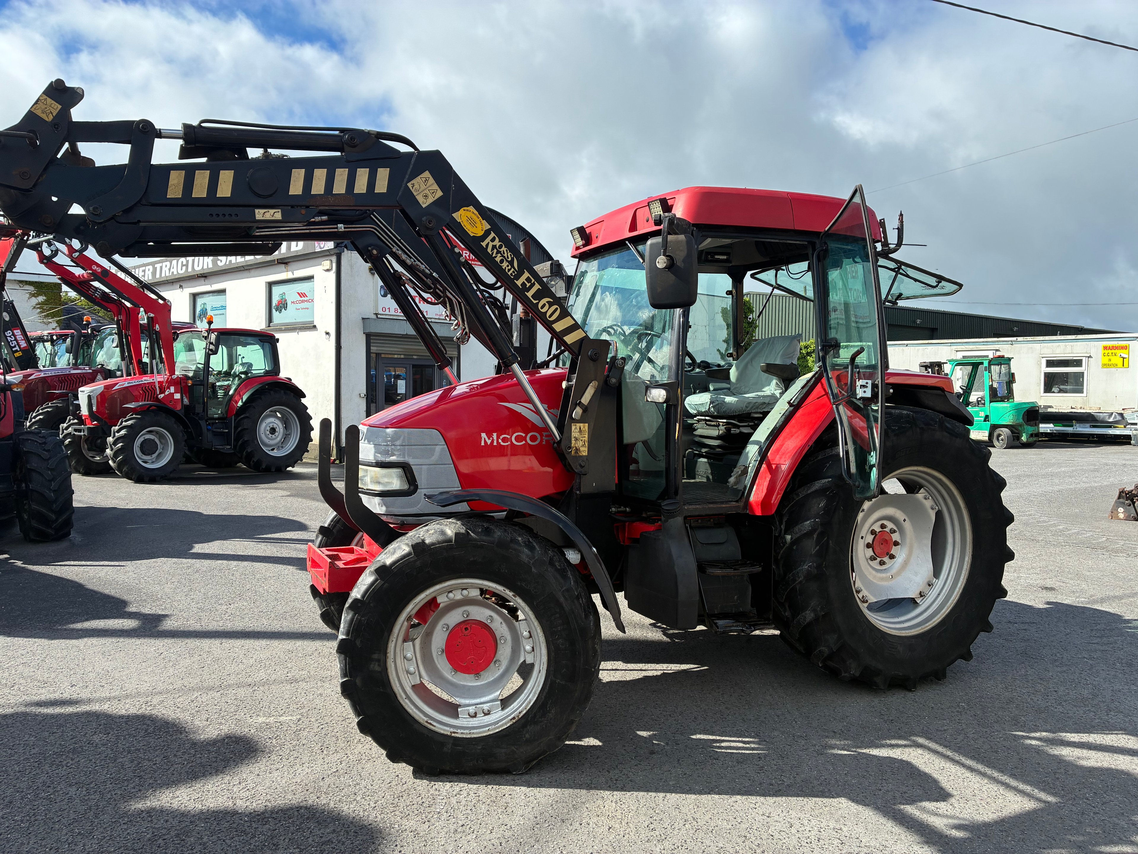 2007 McCormick CX105 — photo 1