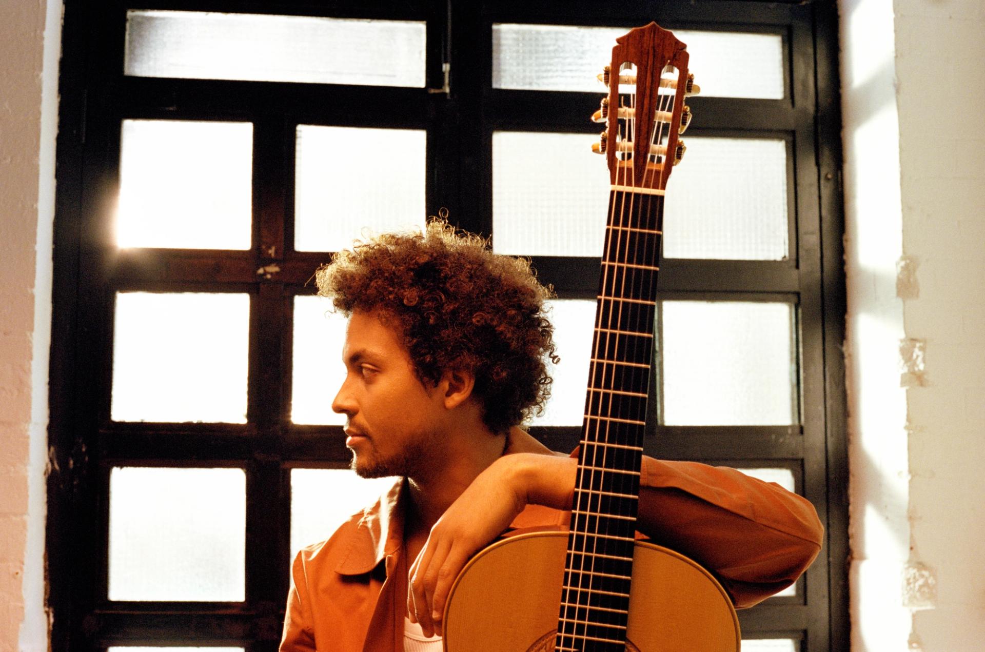 Plínio Fernandes Askonas Holt