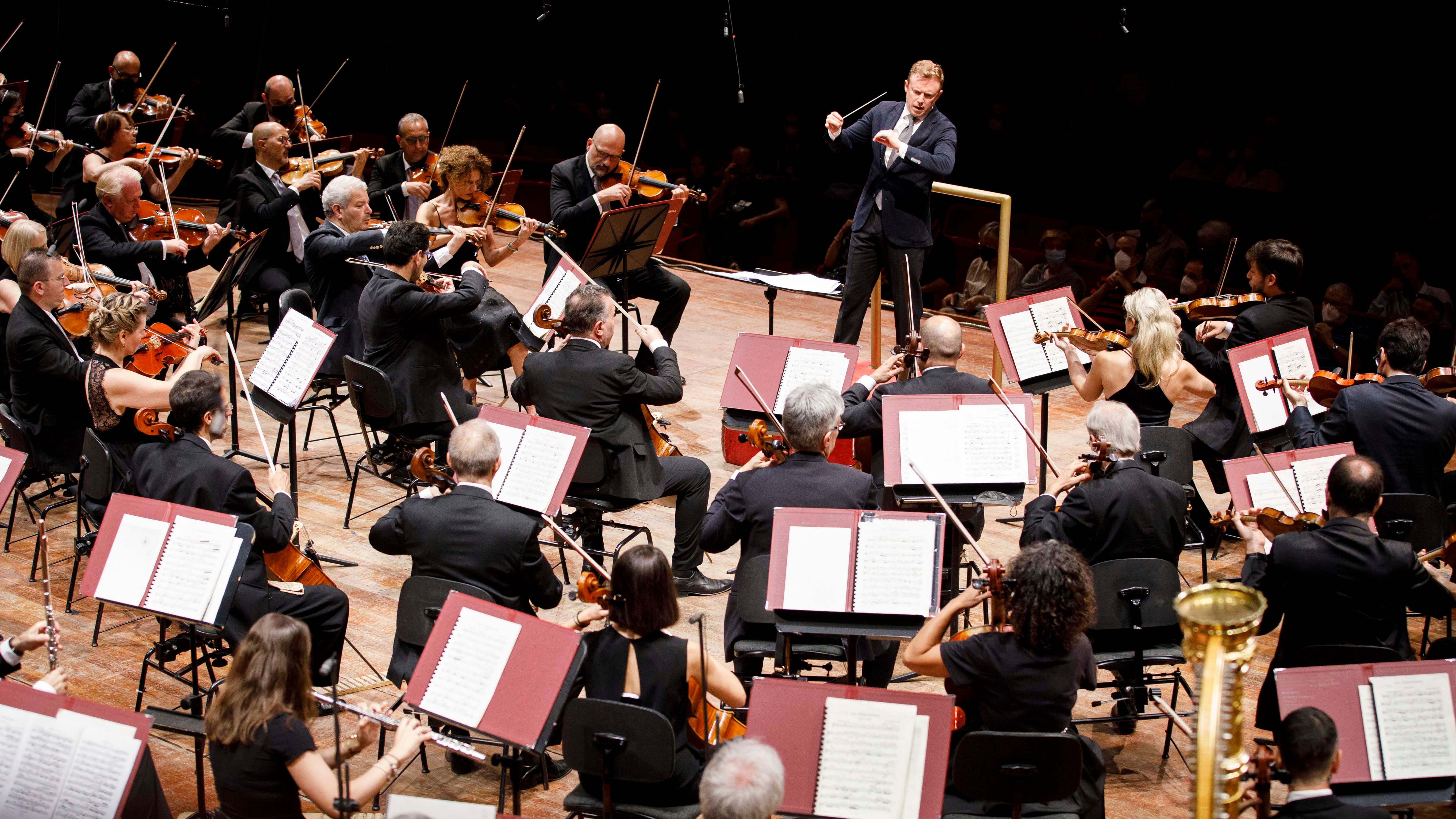 Seattle Symphony meets Grunge… | Askonas Holt