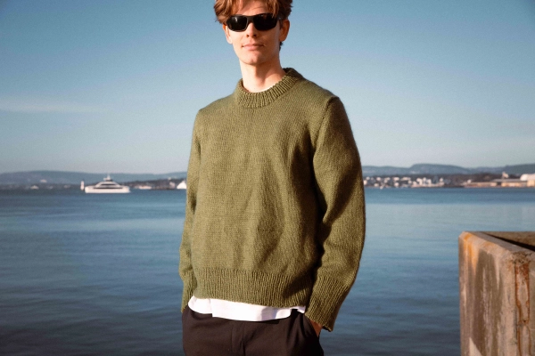 Strikkeoppskrift avLyon Sweater