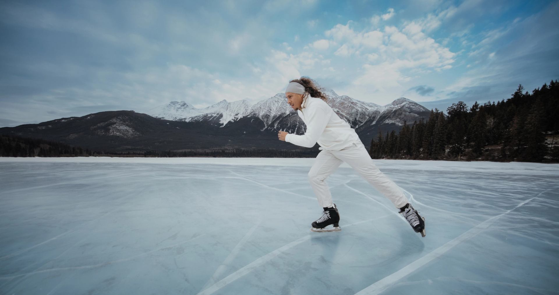 5 Essential Tips for Skating on Alberta's Stunning Wild Ice | Canada's Alberta thumbnail
