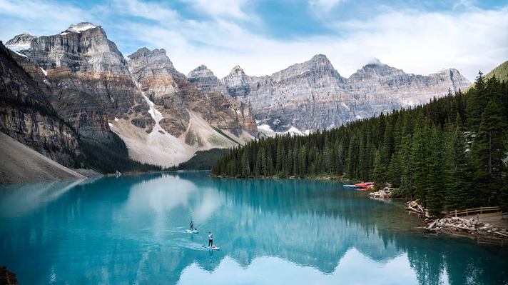 /listings/moraine-lake-1209