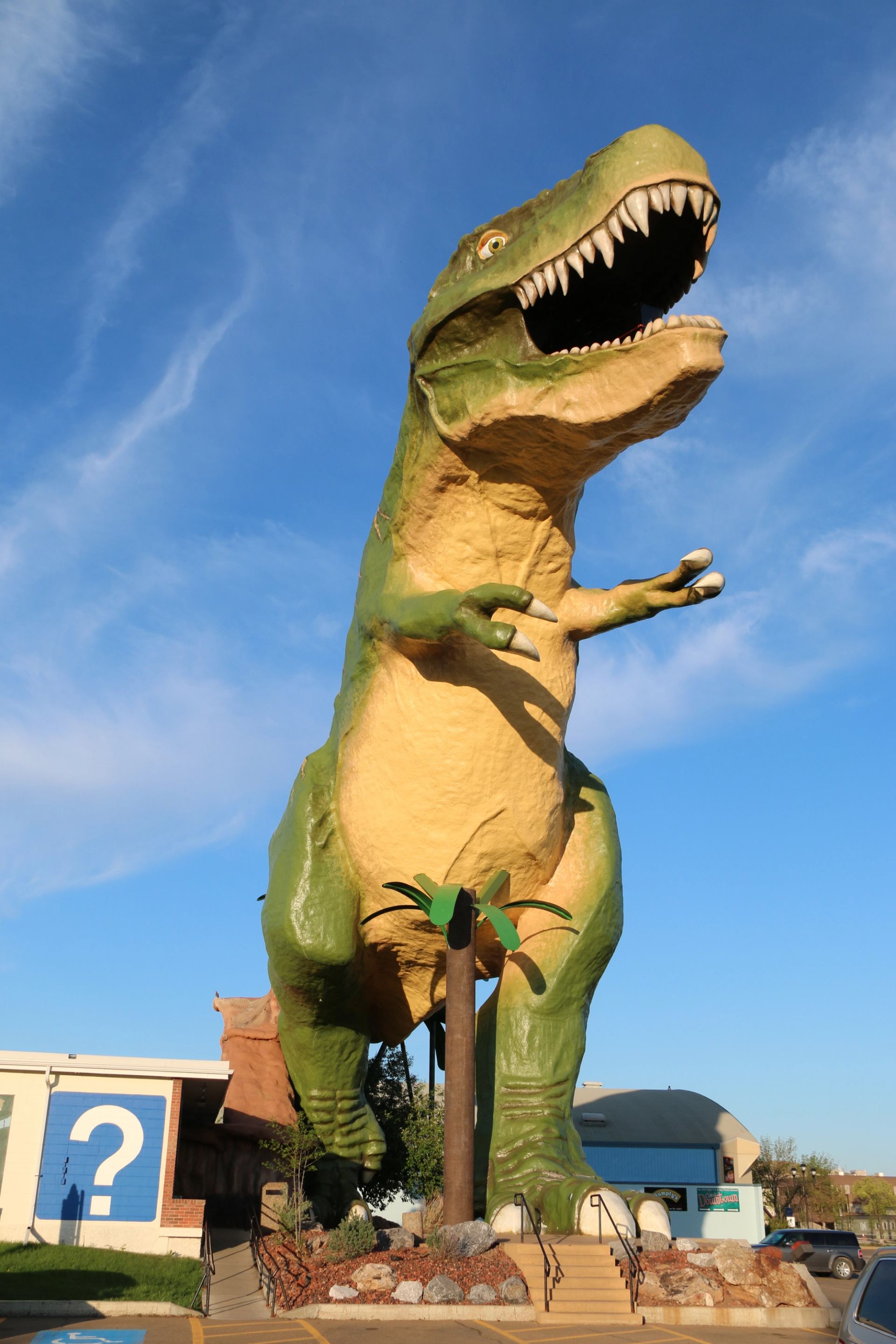 World's Largest Dinosaur statue in Drumheller, Alberta.