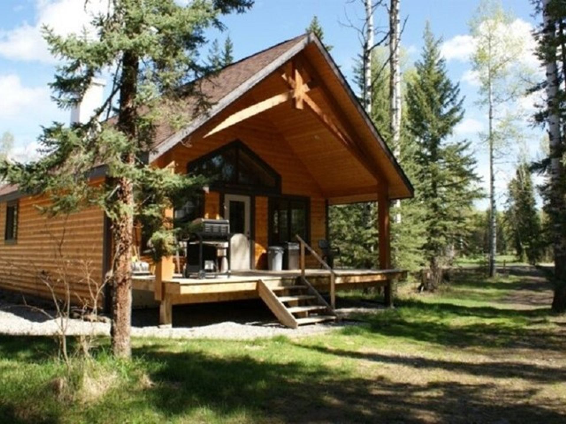 Bearberry cabin in the summer