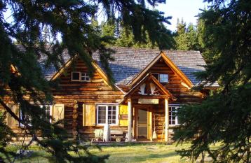 Skoki Lodge in Banff National Park