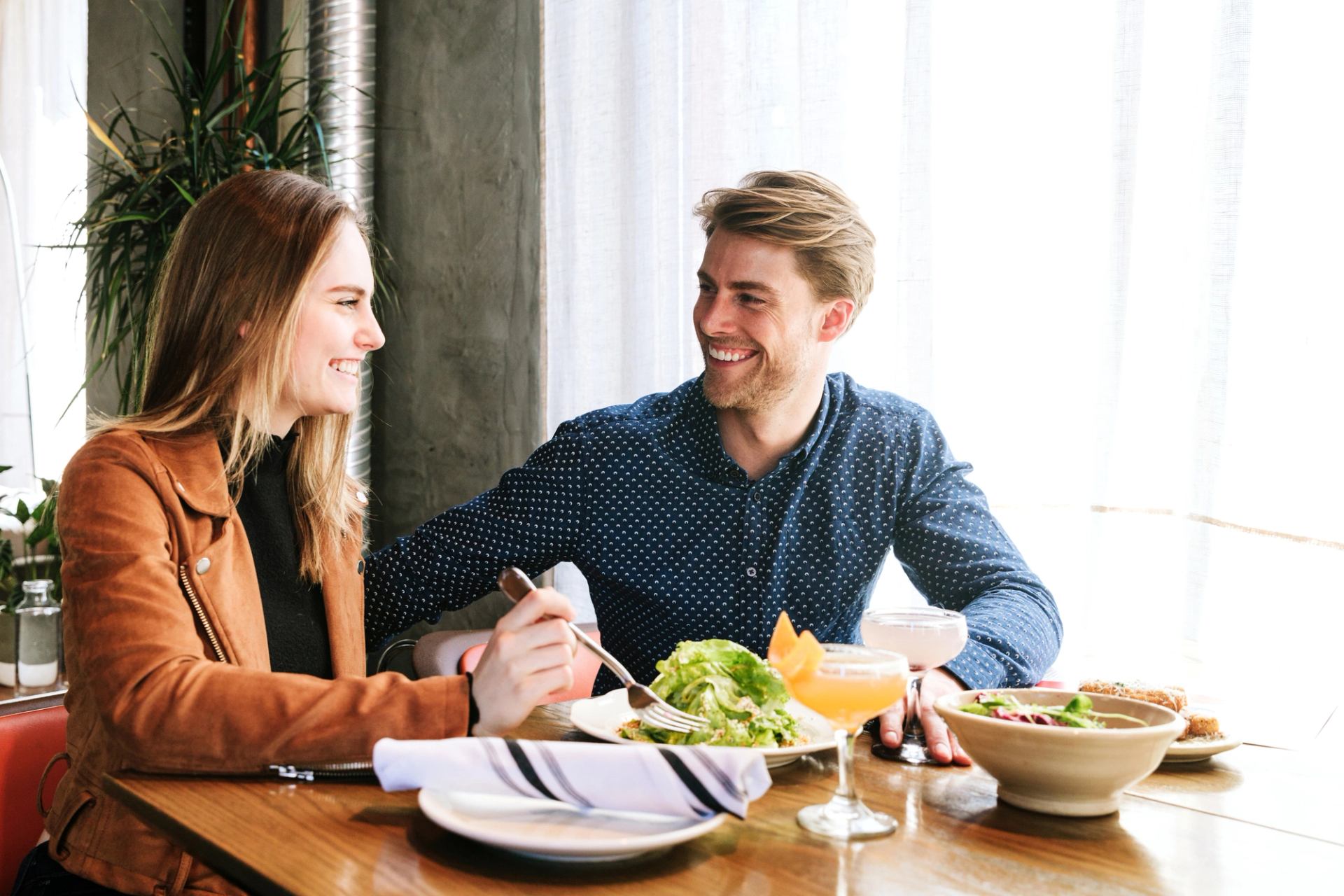 couple-eating-bridgette-bar-calgary