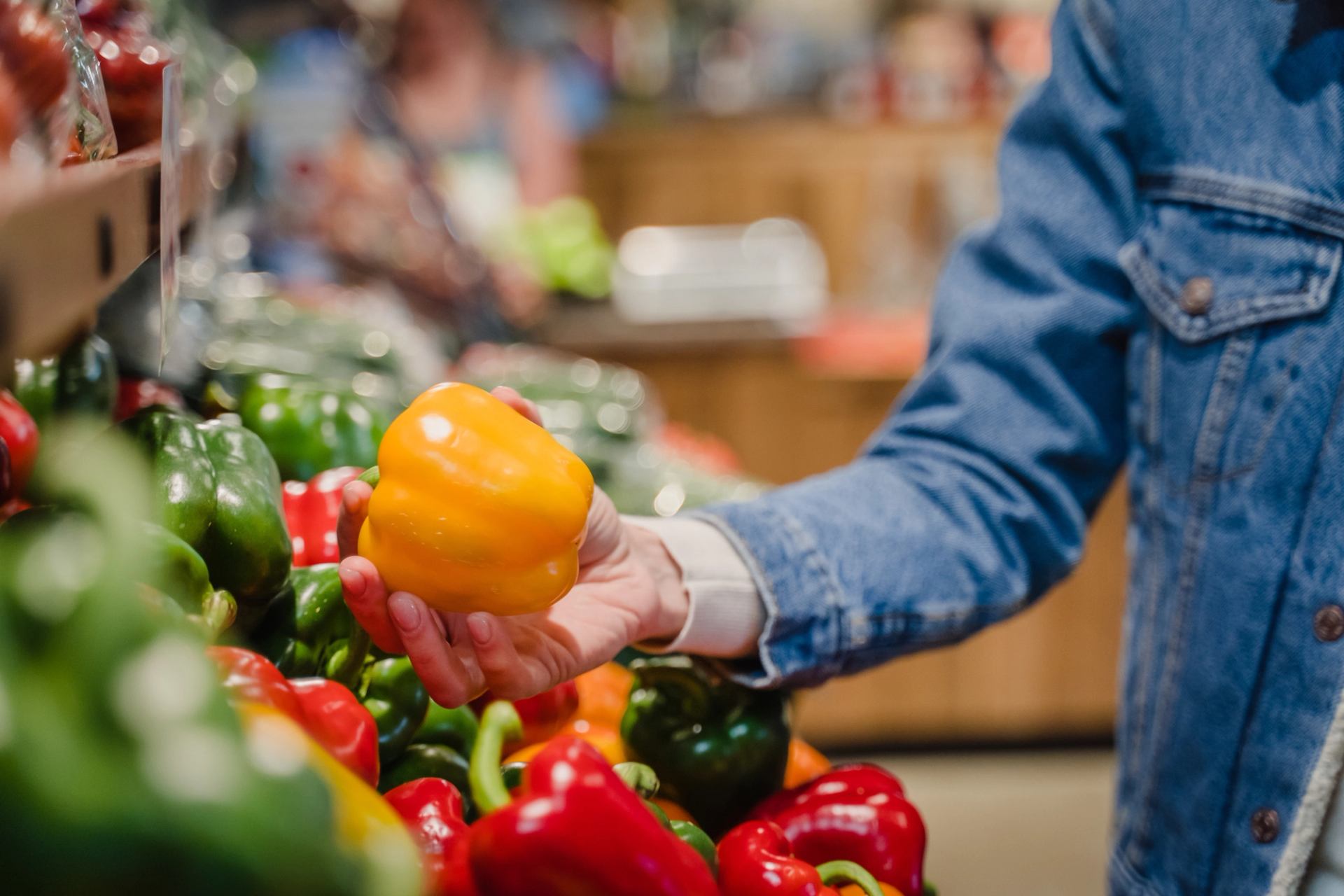 Friends shopping at a farmers' market.