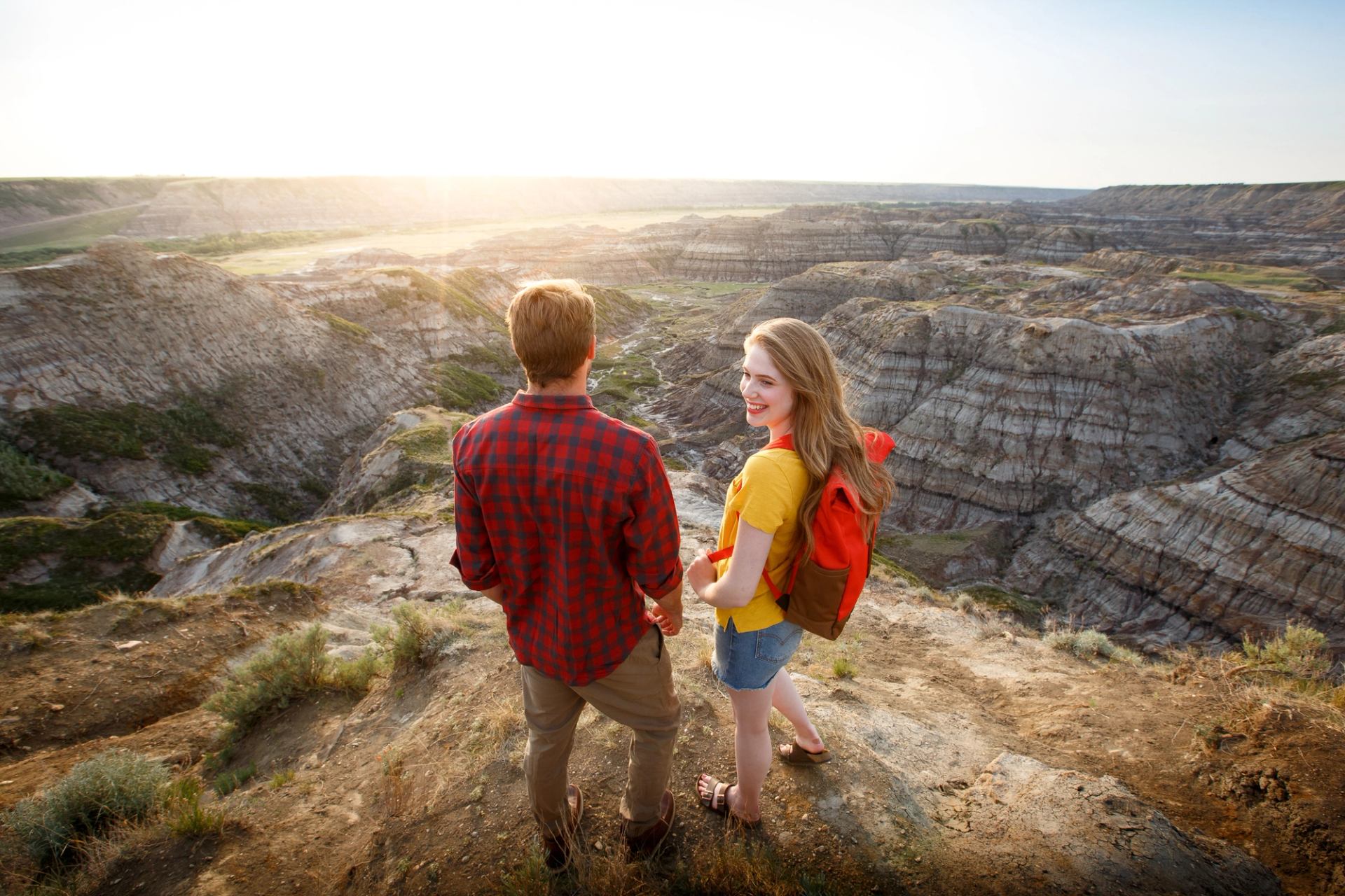 Couple hiking at Horsethief Canyon.