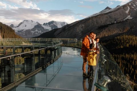 /listings/columbia-icefield-skywalk-1074