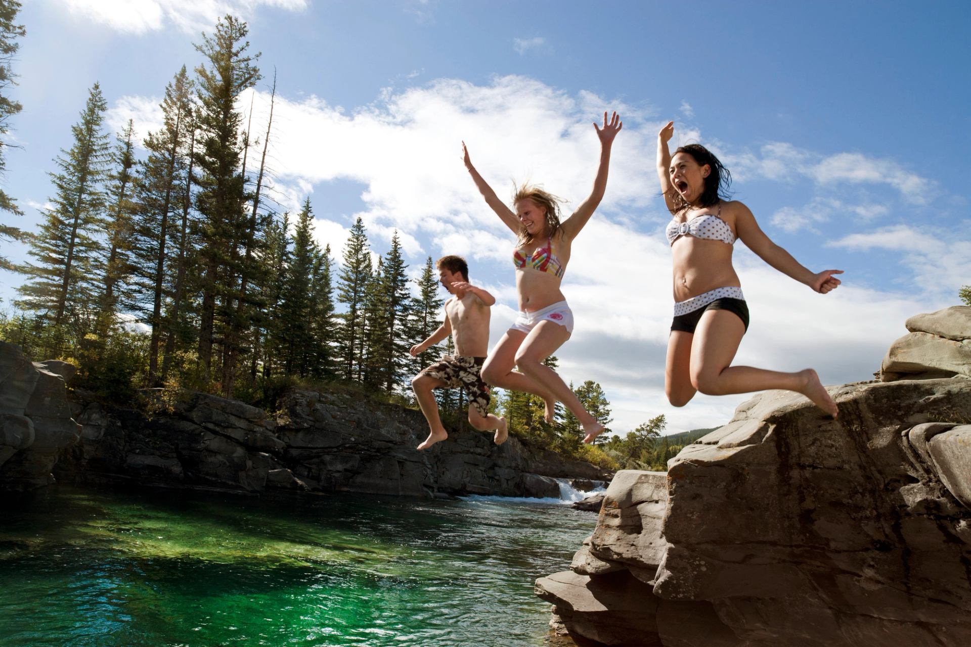 Summer Getaways | Canada's Alberta thumbnail