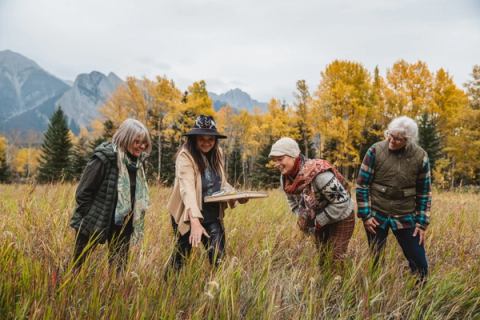 Visitors on a plant walk with Matricia Bauer