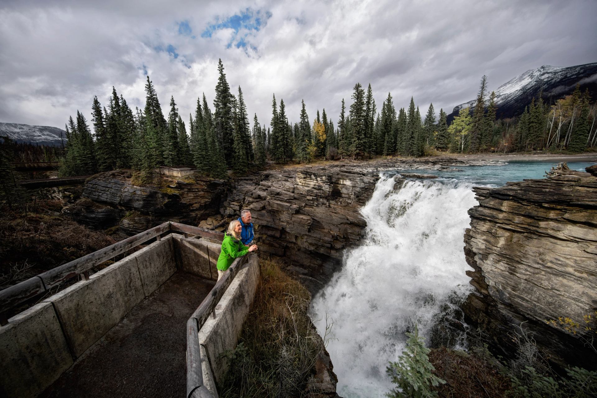 Viewing Athabasca Falls from observation point