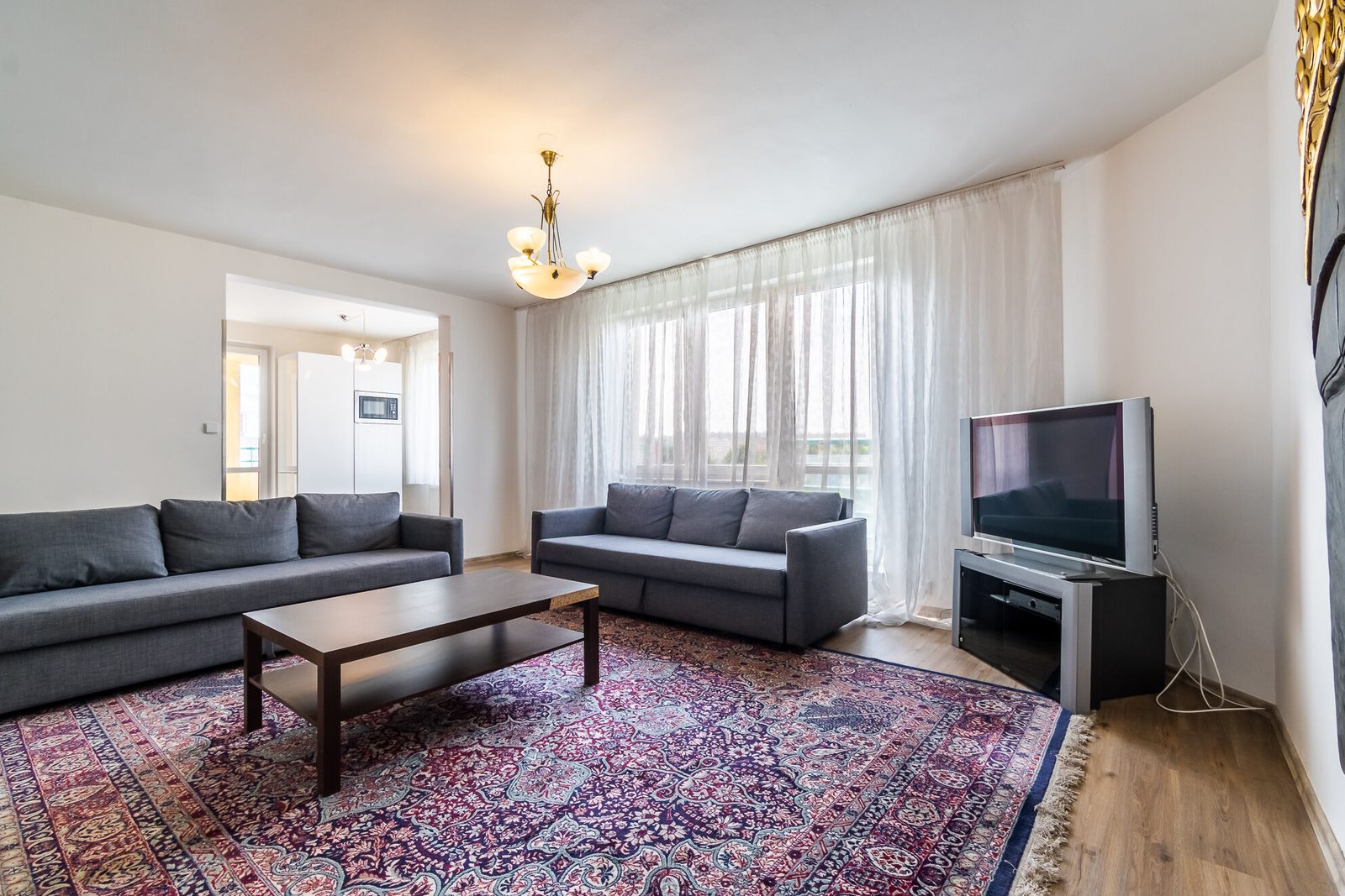 Pronájem bytu 5+1 s lodžií a parkovacím stáním - Stodůlky — Praha 5 – Stodůlky