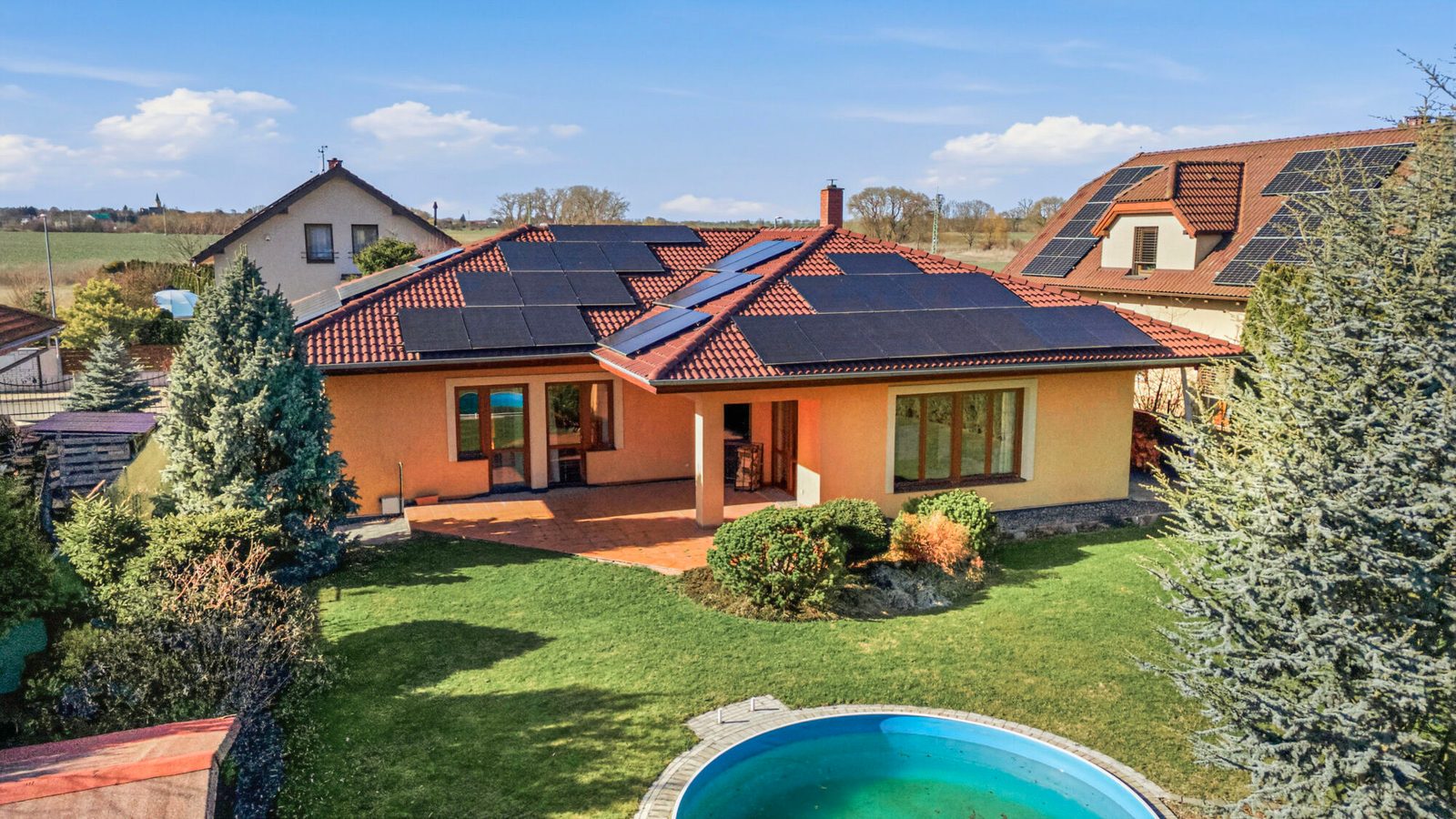 Nízkoenergetický bungalov v Drahelčicích: Špičkové technologie a naprostý komfort — Drahelčice