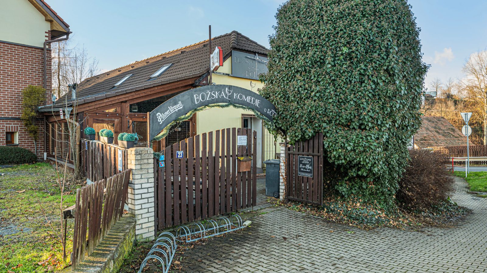 Prodej restaurace 100 m² — Dolní Břežany