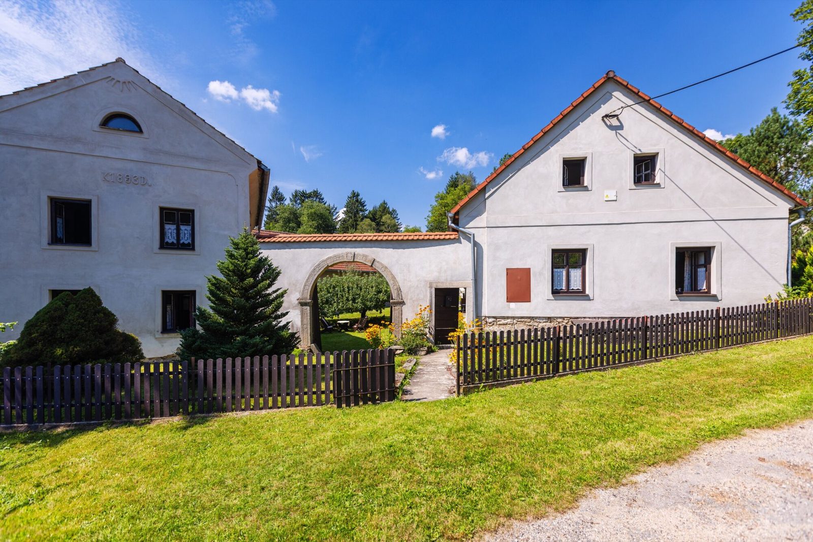 Exkluzivní zemědělská usedlost v srdci České Kanady, Senotín (okres Jindřichův Hradec) — Senotín