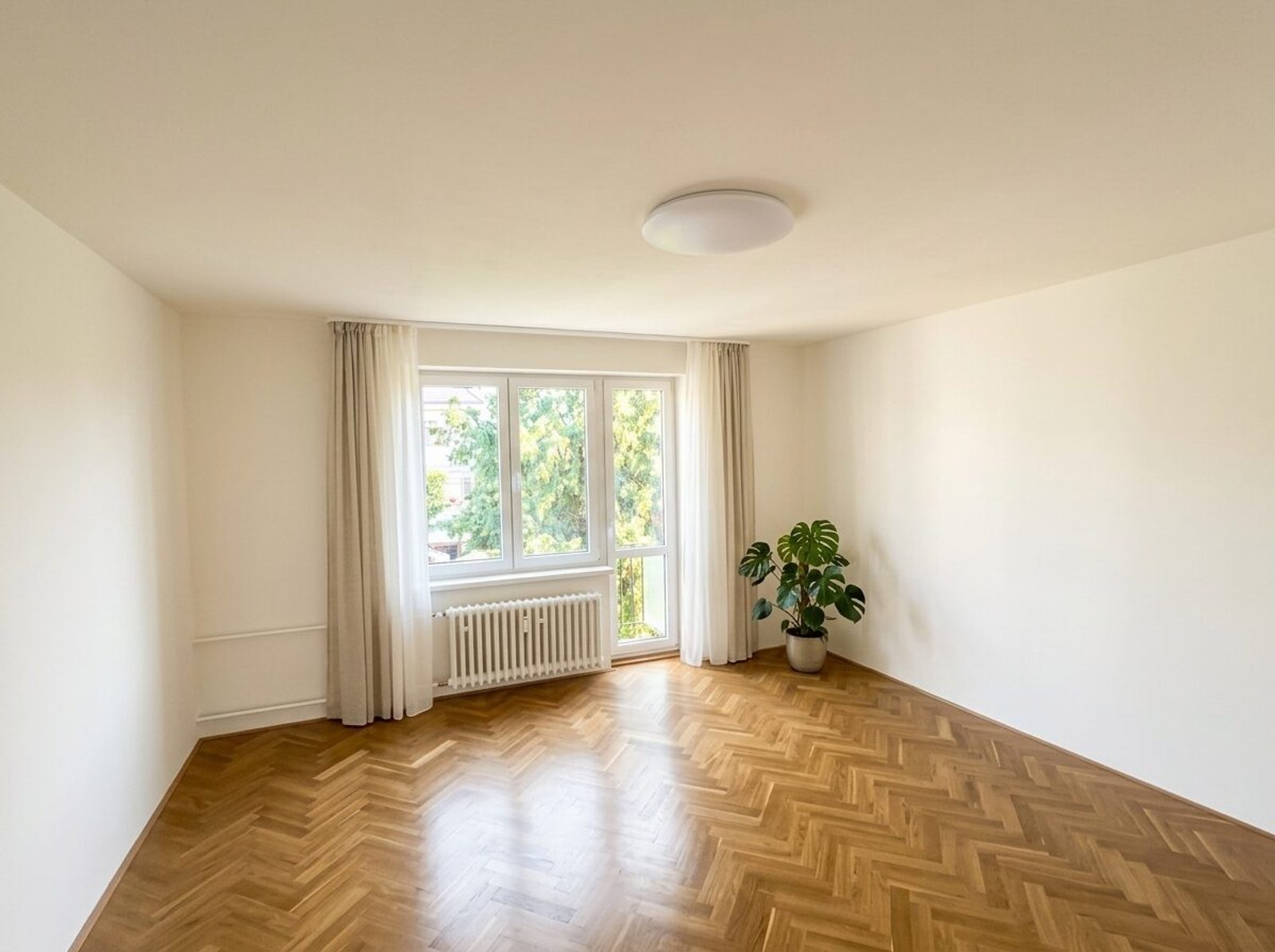 Pronájem bytu 2+1 po rekonstrukci, Na Zavadilce, Praha 6 – Dejvice — Praha 6 – Dejvice