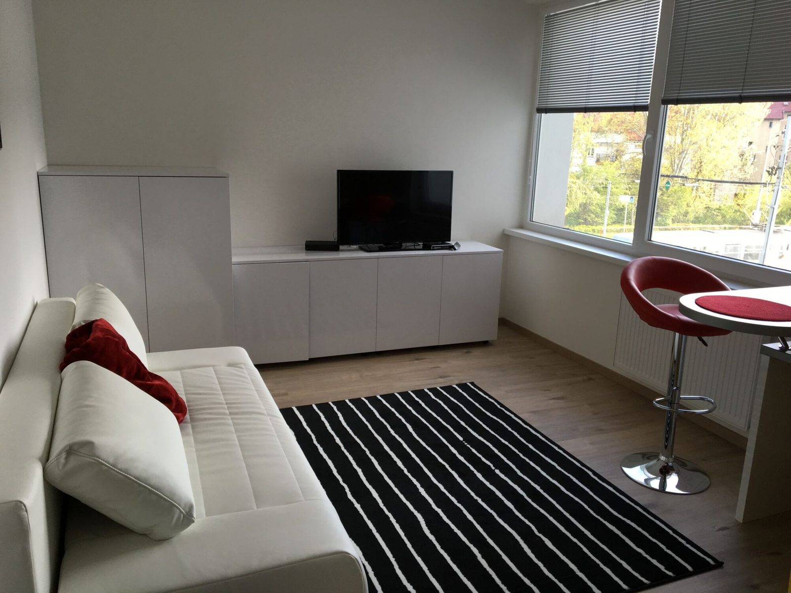 Pronájem bytu 1KK, Hornoměcholupská — Praha 15