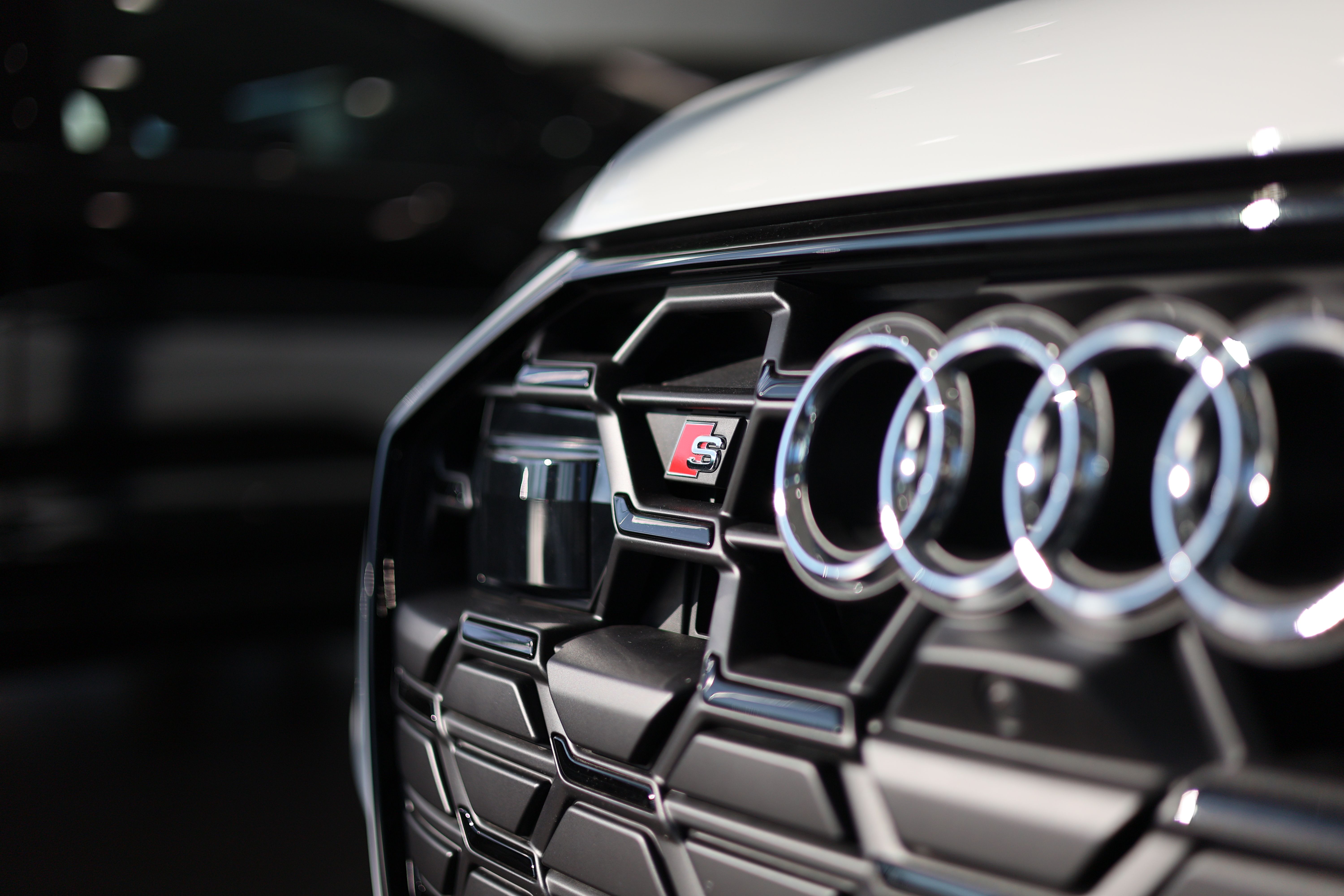 Audi S6 Grill