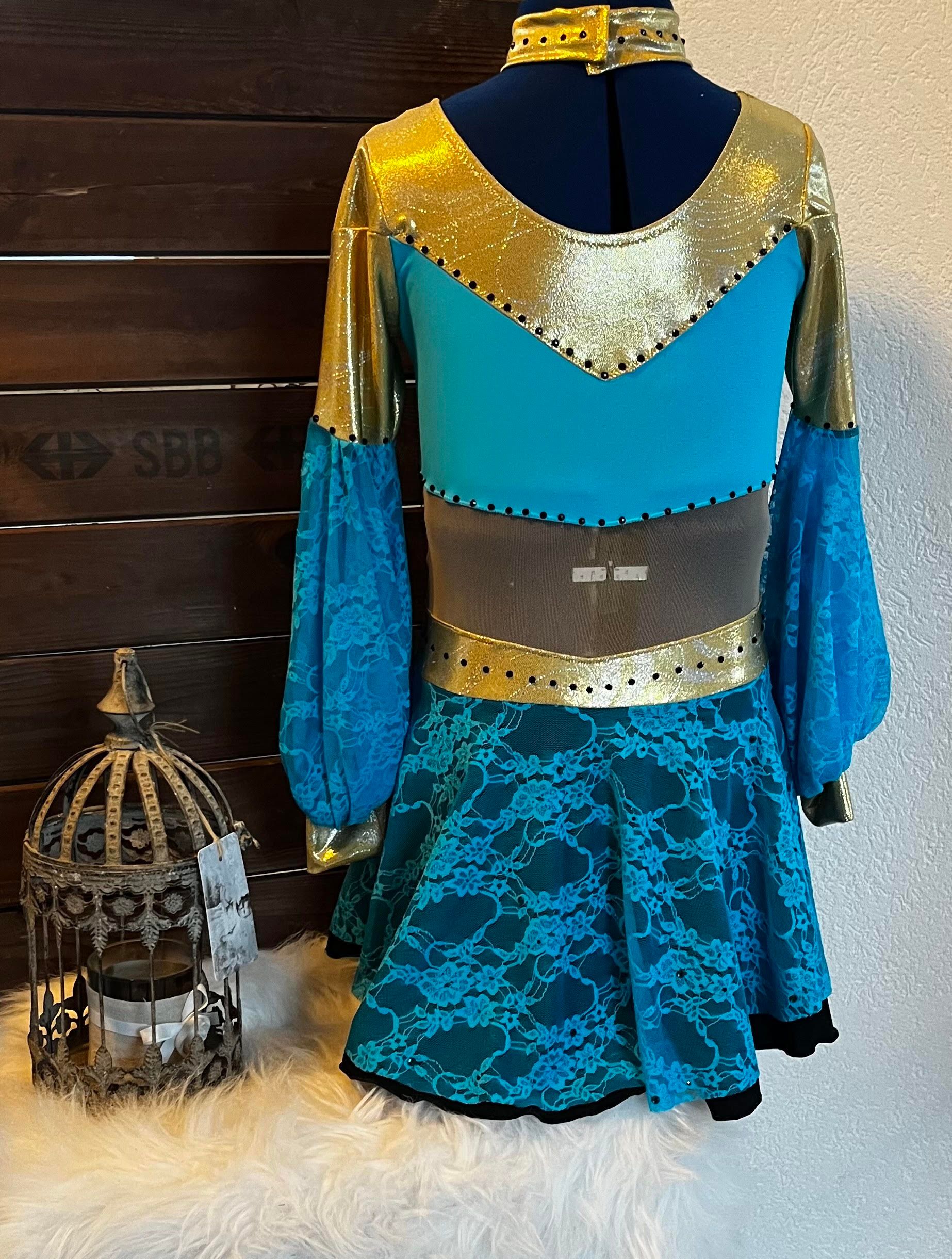 Türkis-goldenes Kürkleid mit Spitzenrock, zweite Ansicht