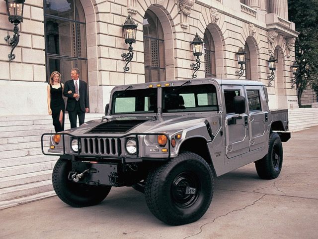 Hummer H1 hub garage italia customs
