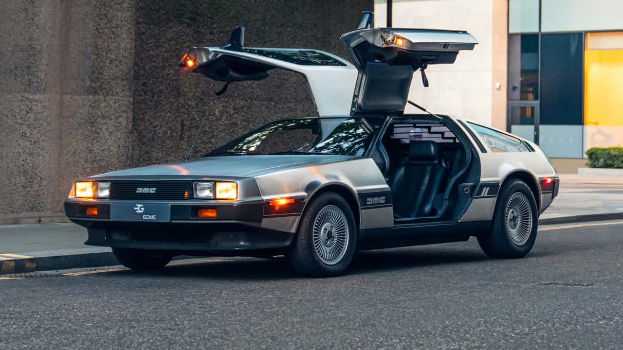 Delorean-Motor-Company-Back-To-The-Future-10