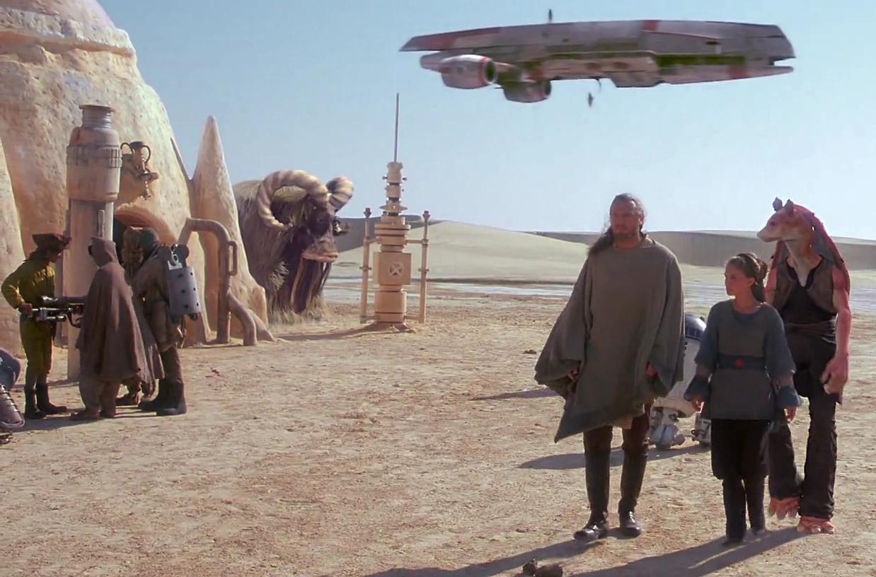 Star_Wars_Day_Gozanti_cruiser_2