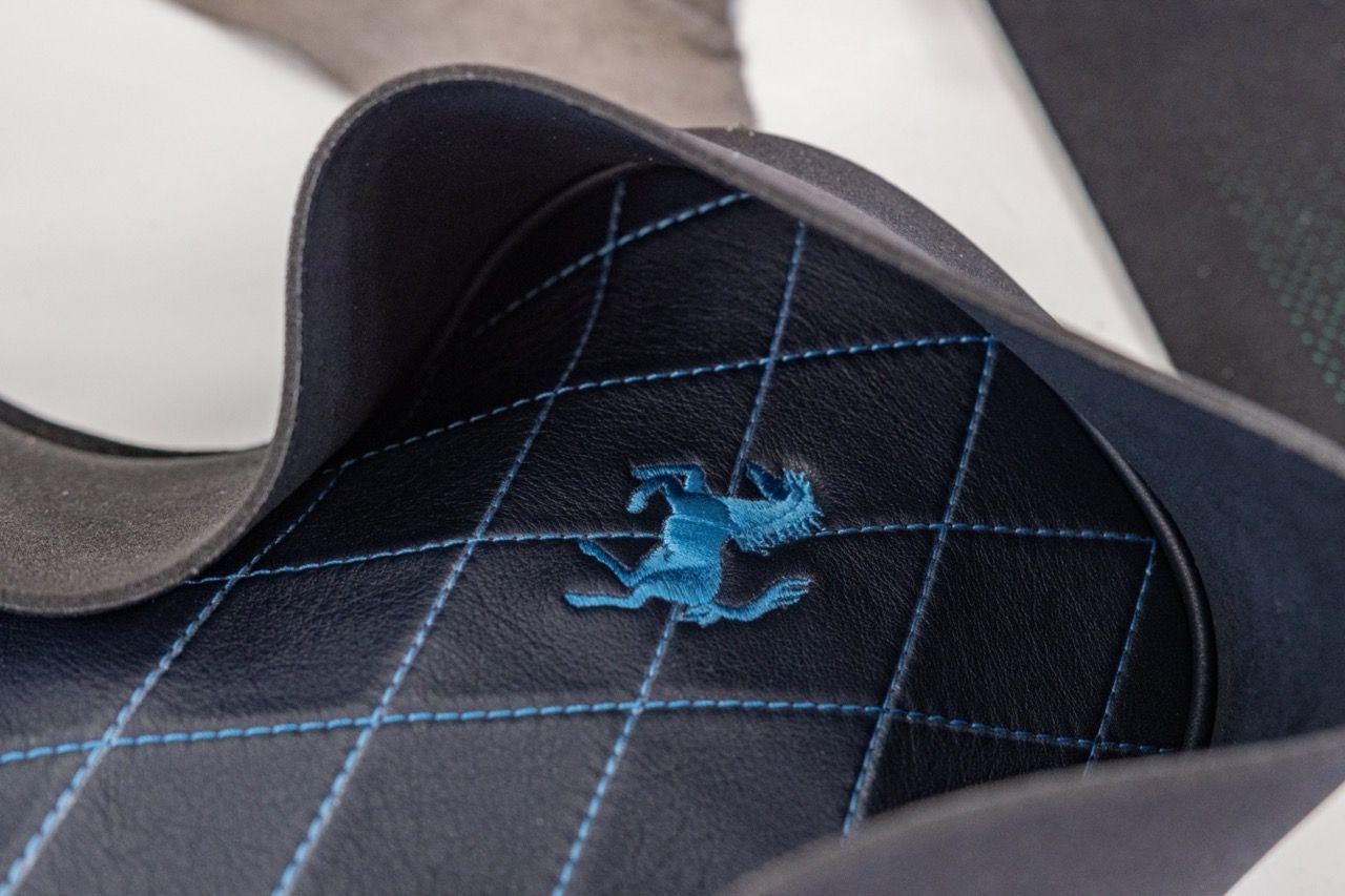 Ferrari 599 garage italia customs Alcantara