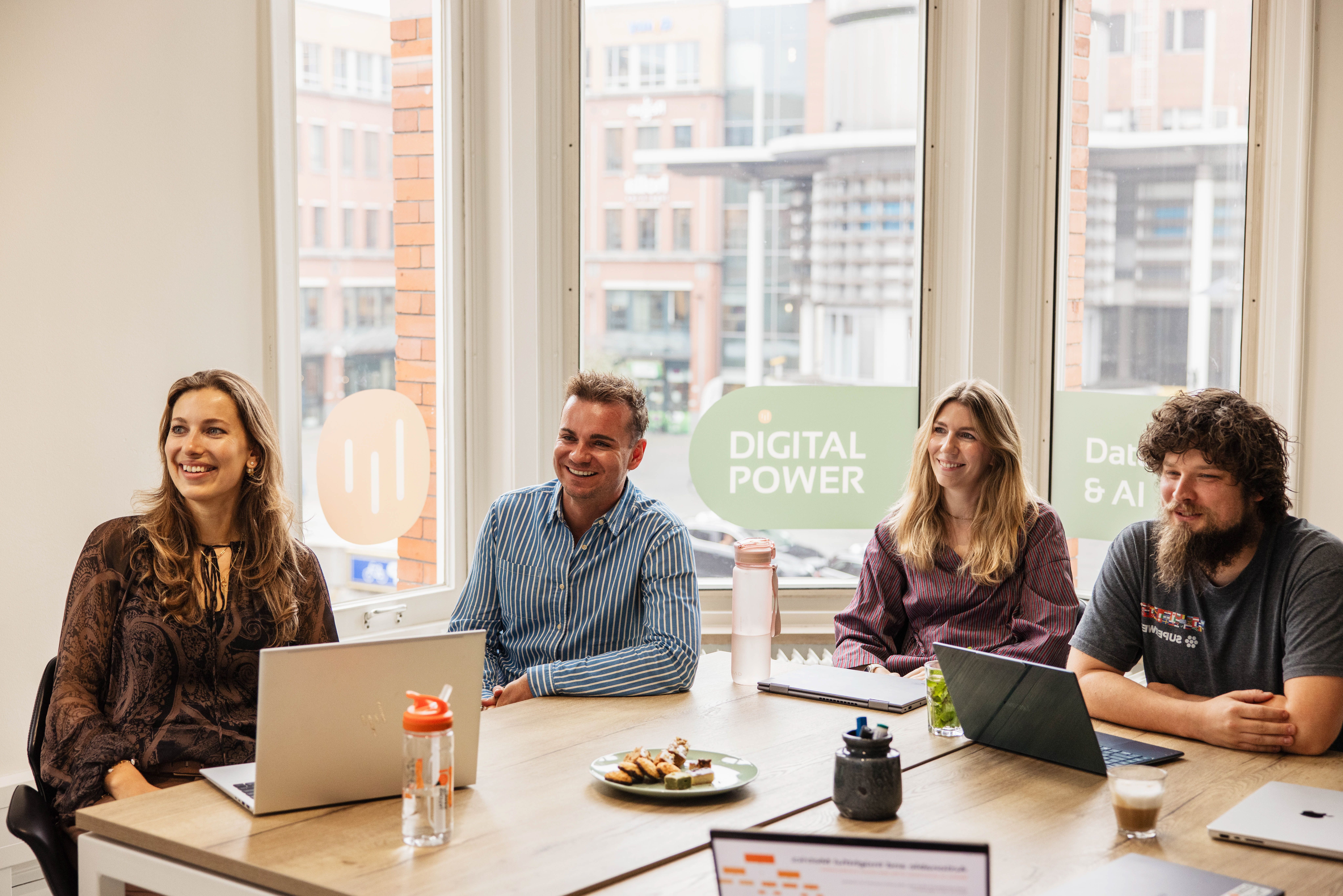 Customer Experience specialisten in overleg