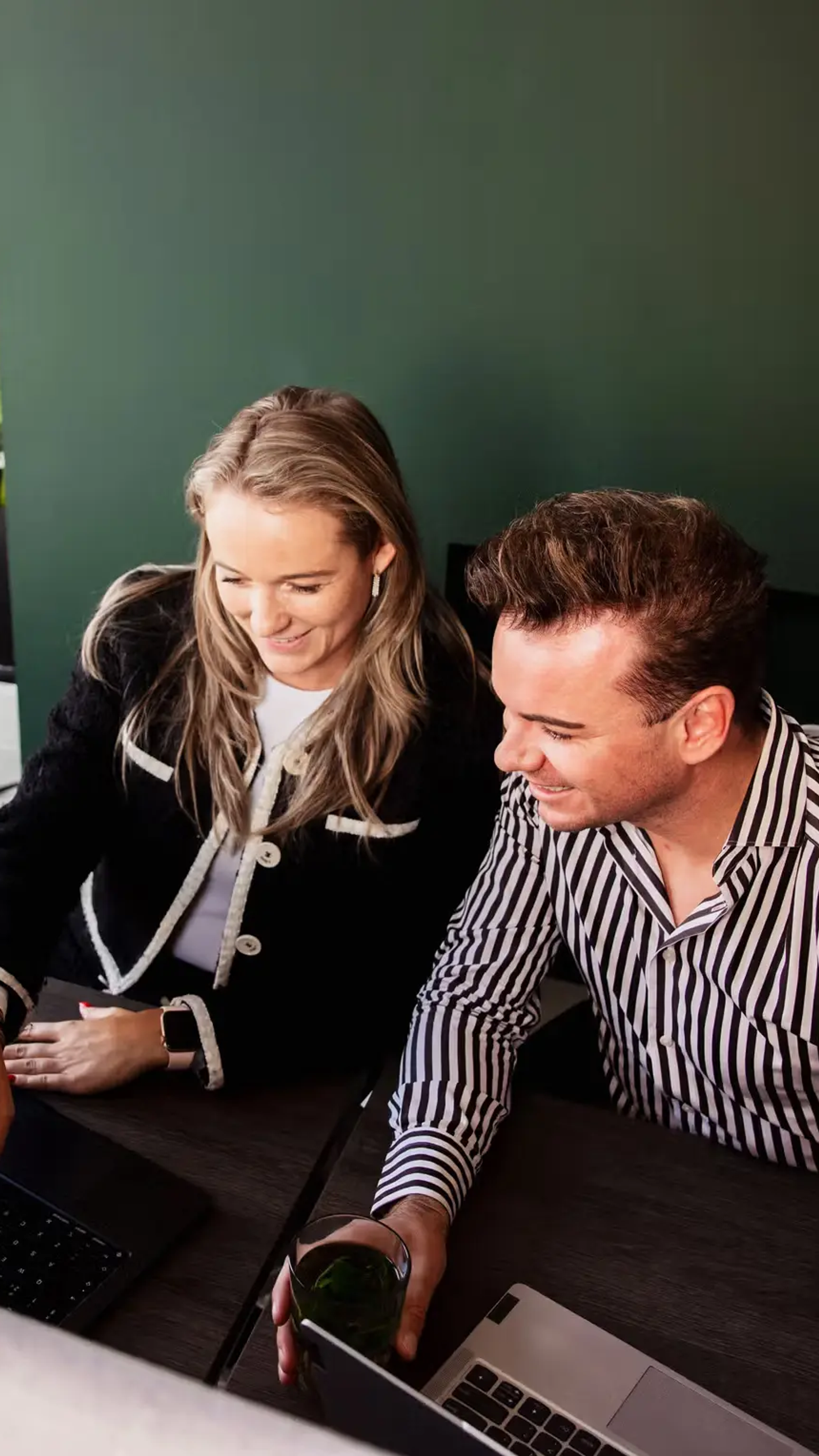 Collega's samen aan het werk