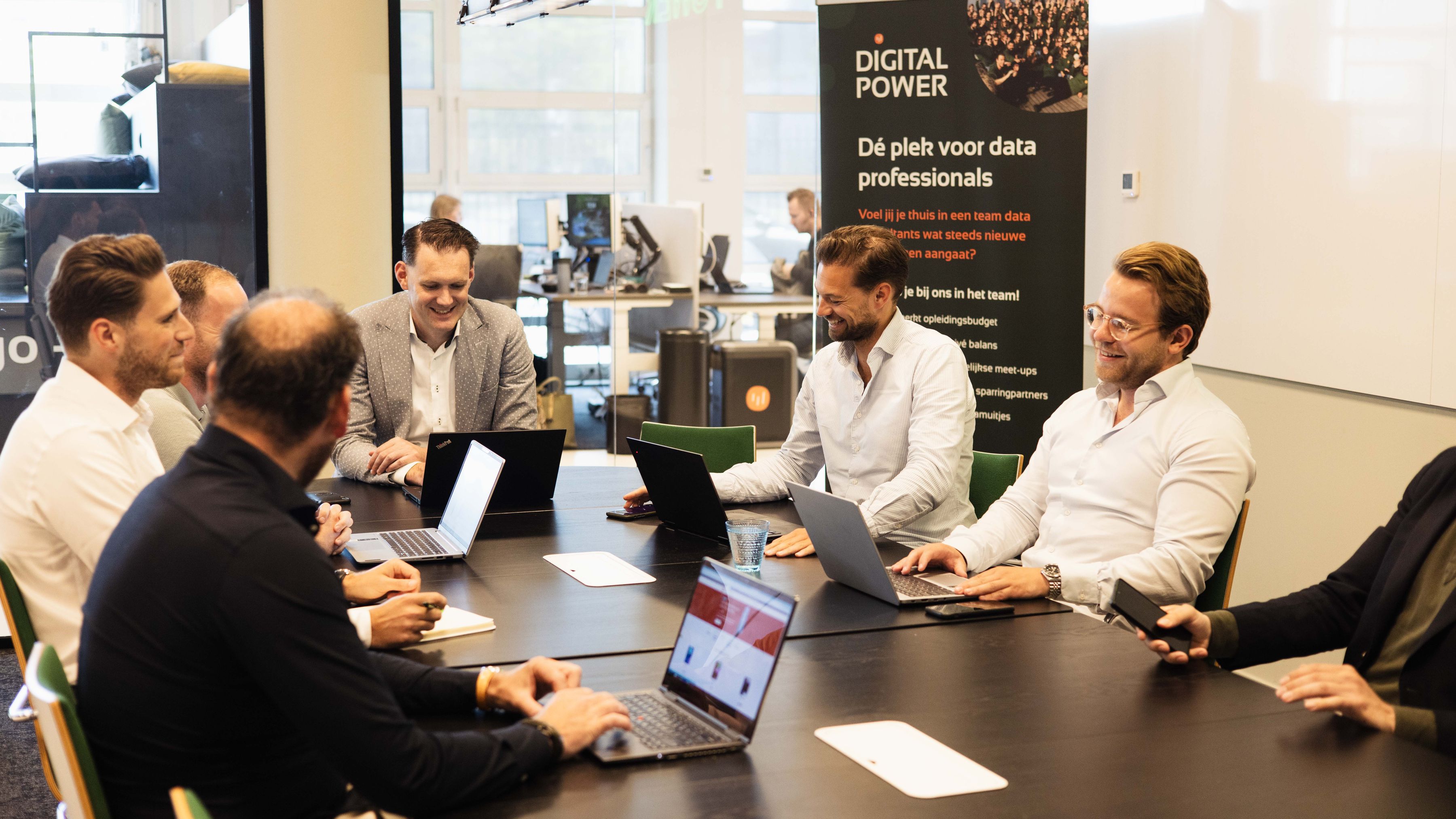 collega's in gesprek