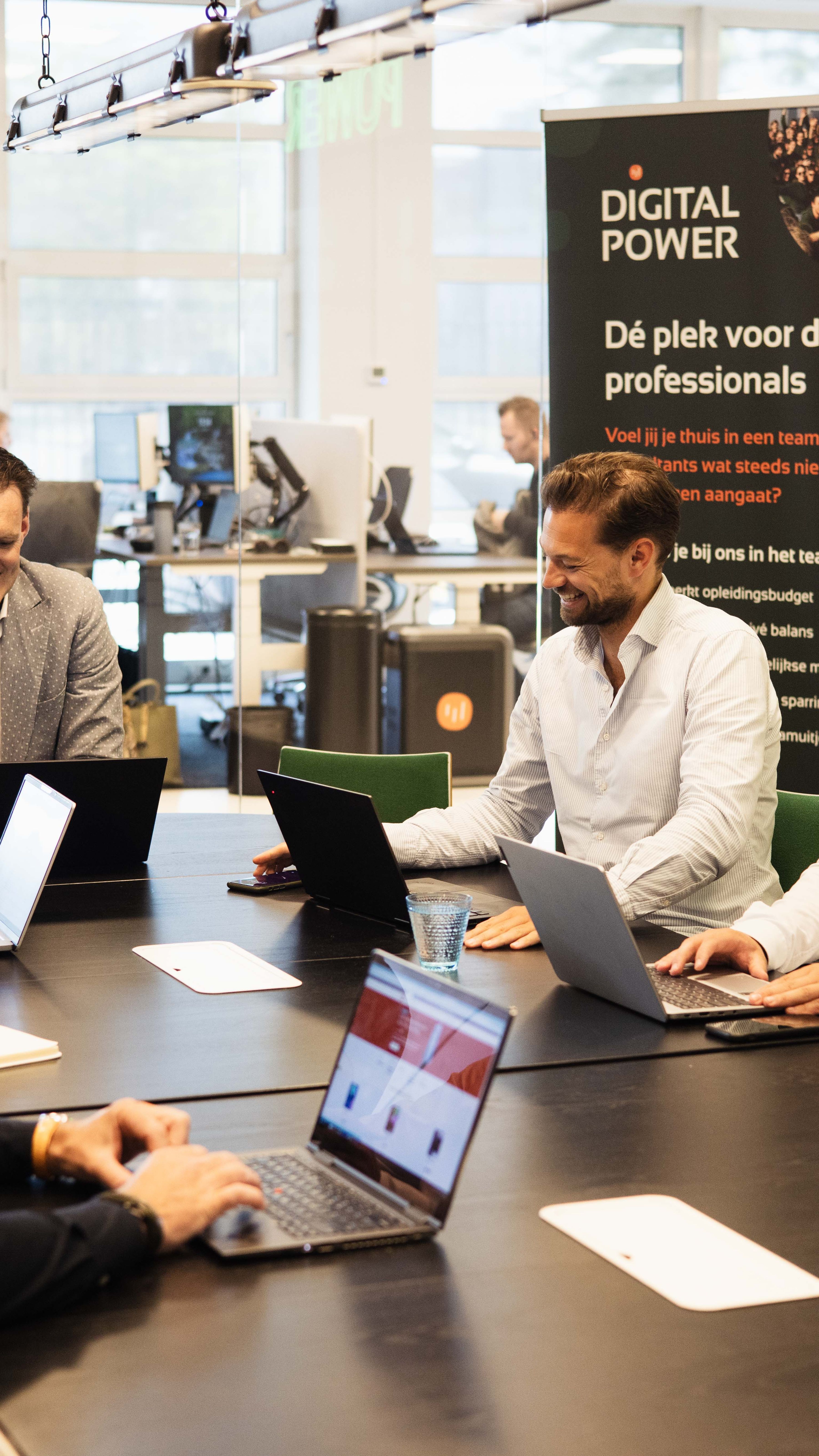 collega's in gesprek